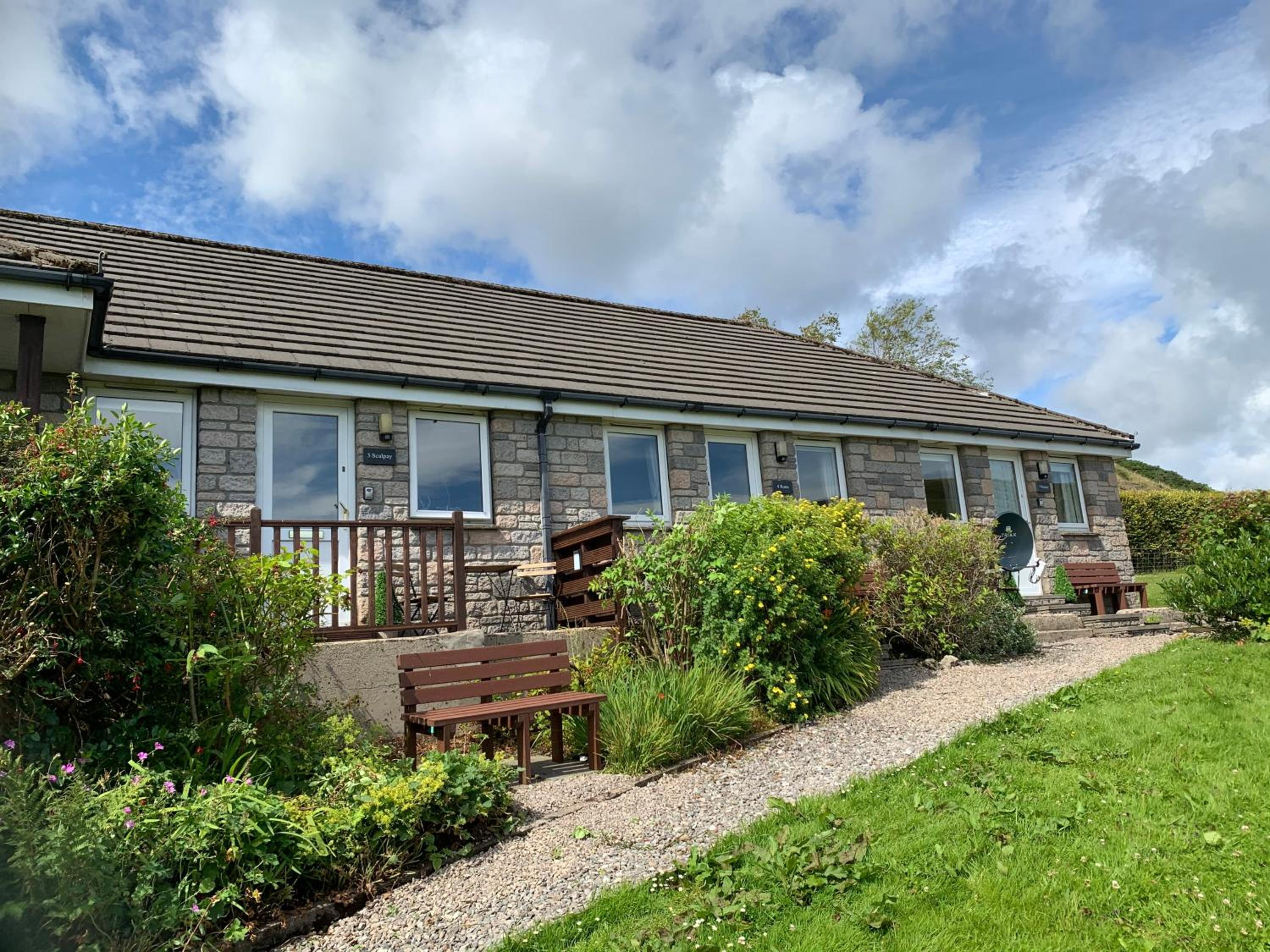 Hotel Rona@Knock View Apartments, Sleat, Isle of Skye - Image 1
