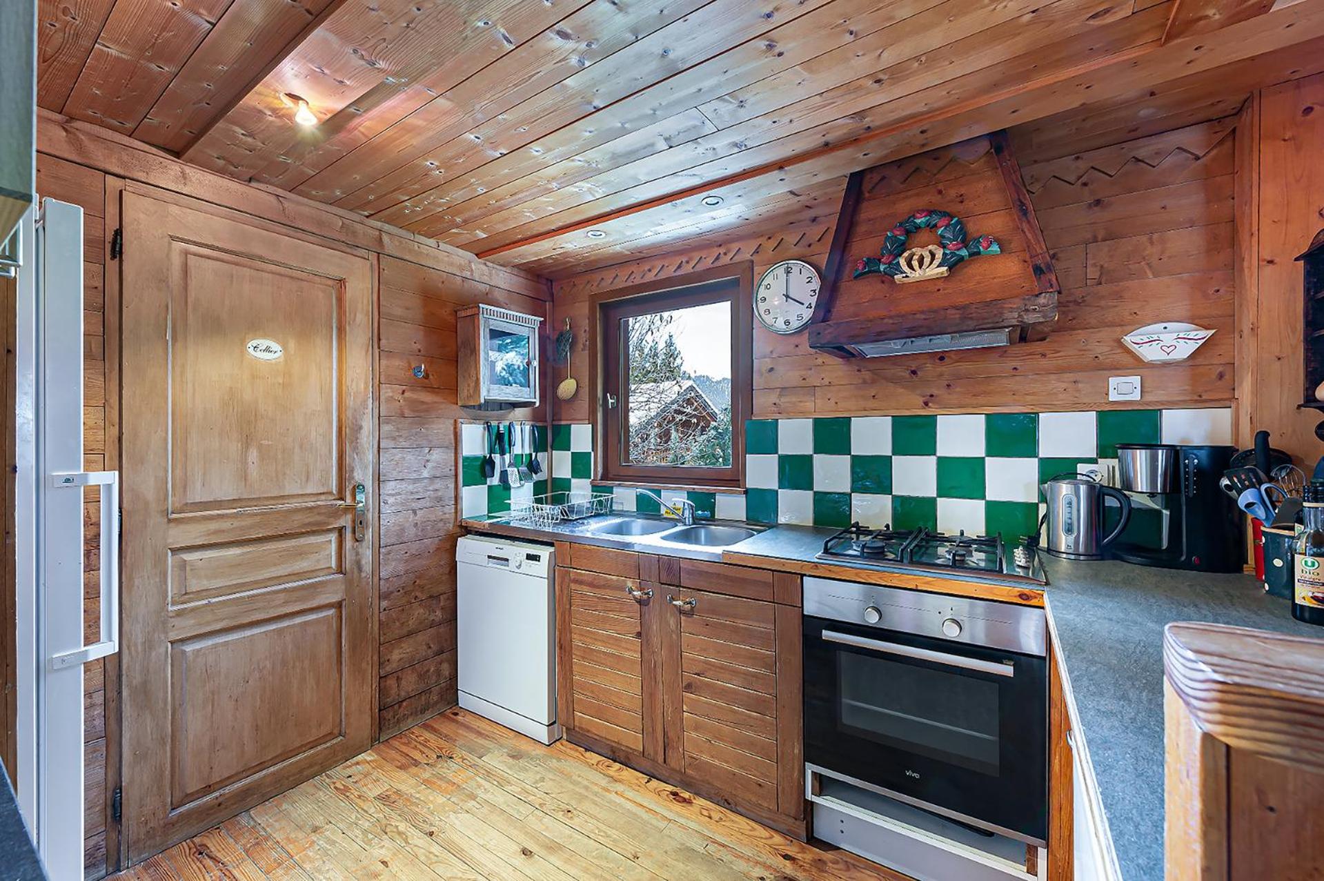 Photo 12