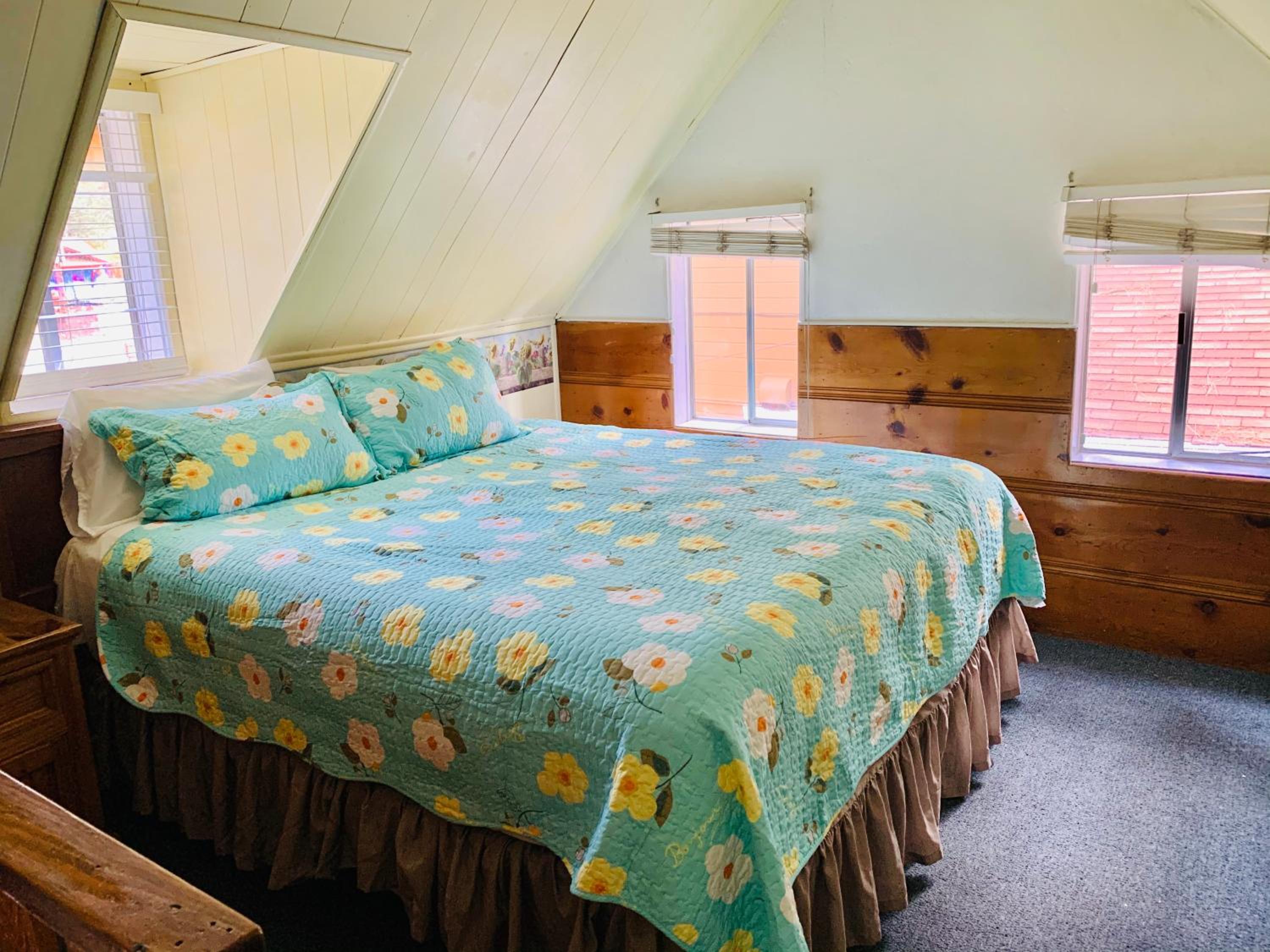 Grey Squirrel Resort