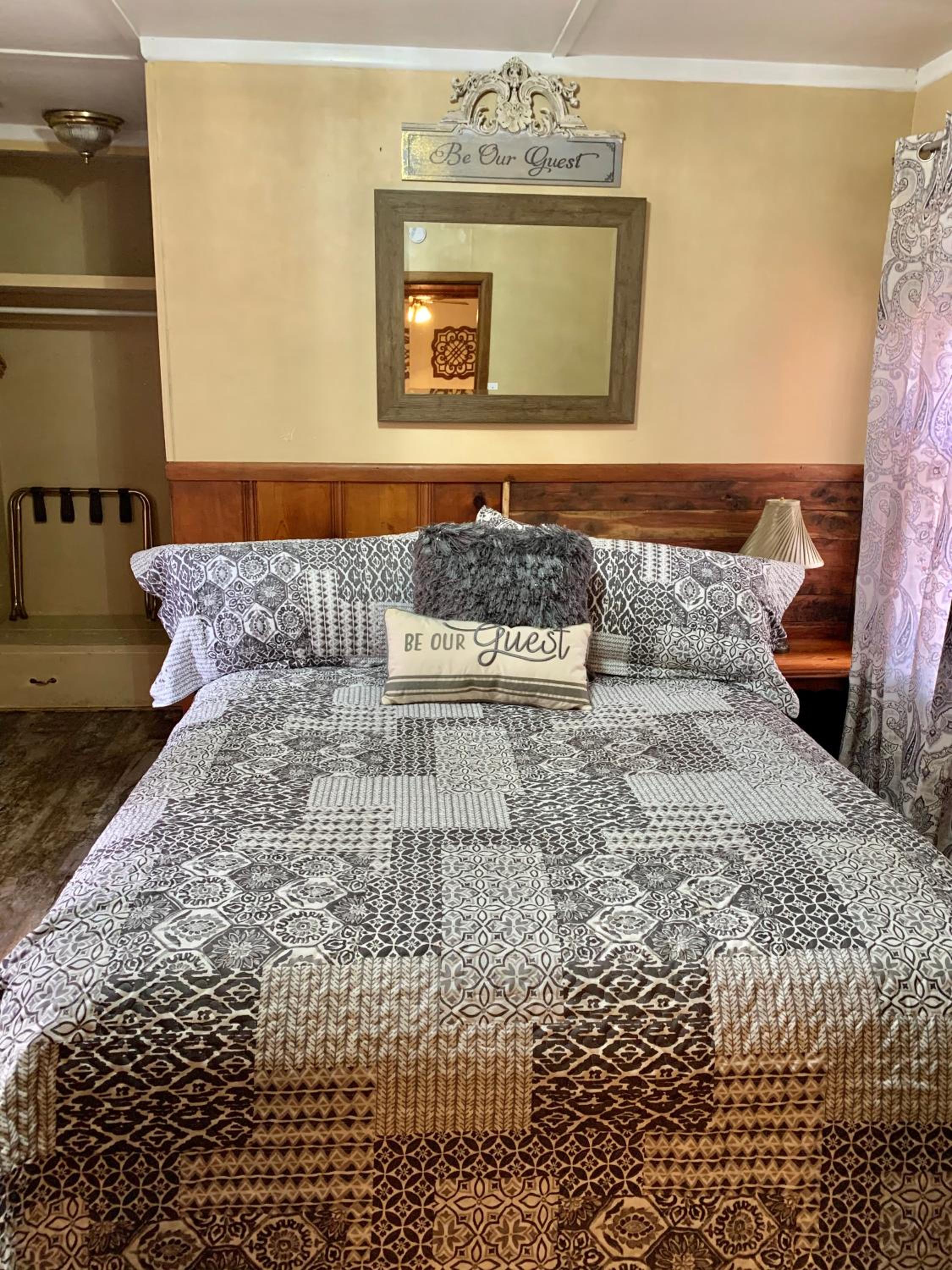 Grey Squirrel Resort