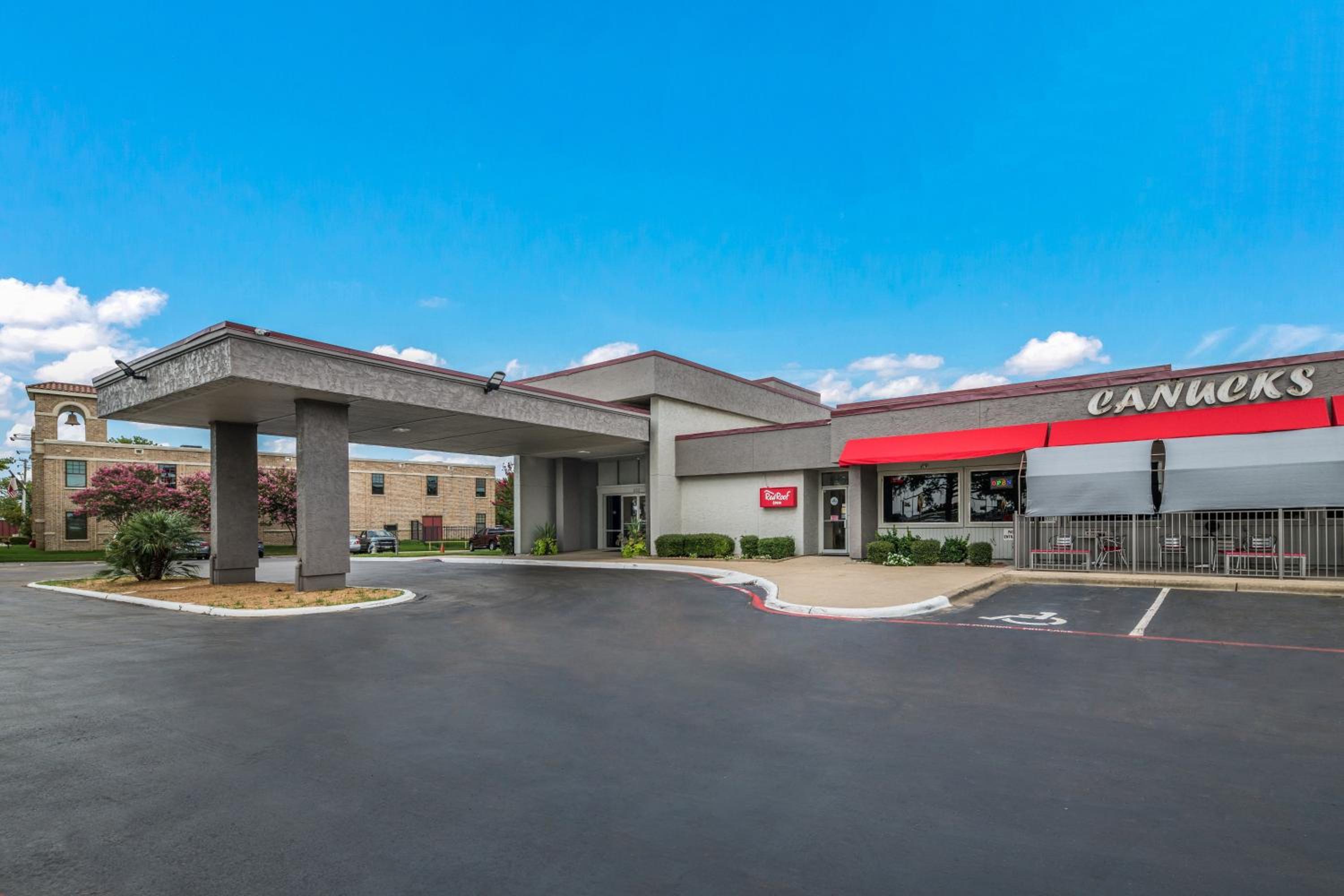 Dallas / Fort Worth Vacations - Red Roof Inn Lewisville - Property Image 1