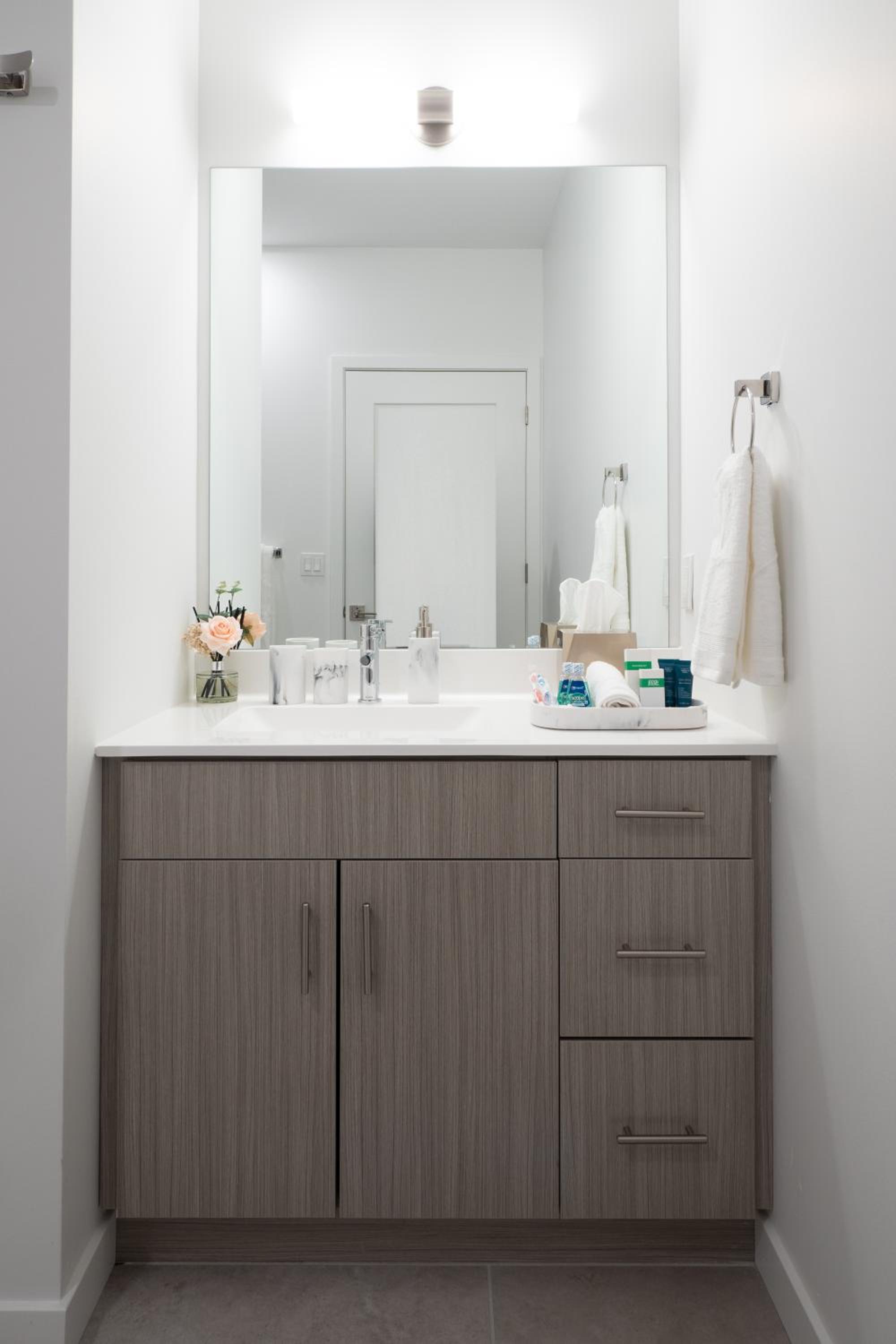 New Haven Vacations - Luxury Furnished Apartments by Hyatus Downtown at Yale - Property Image 9