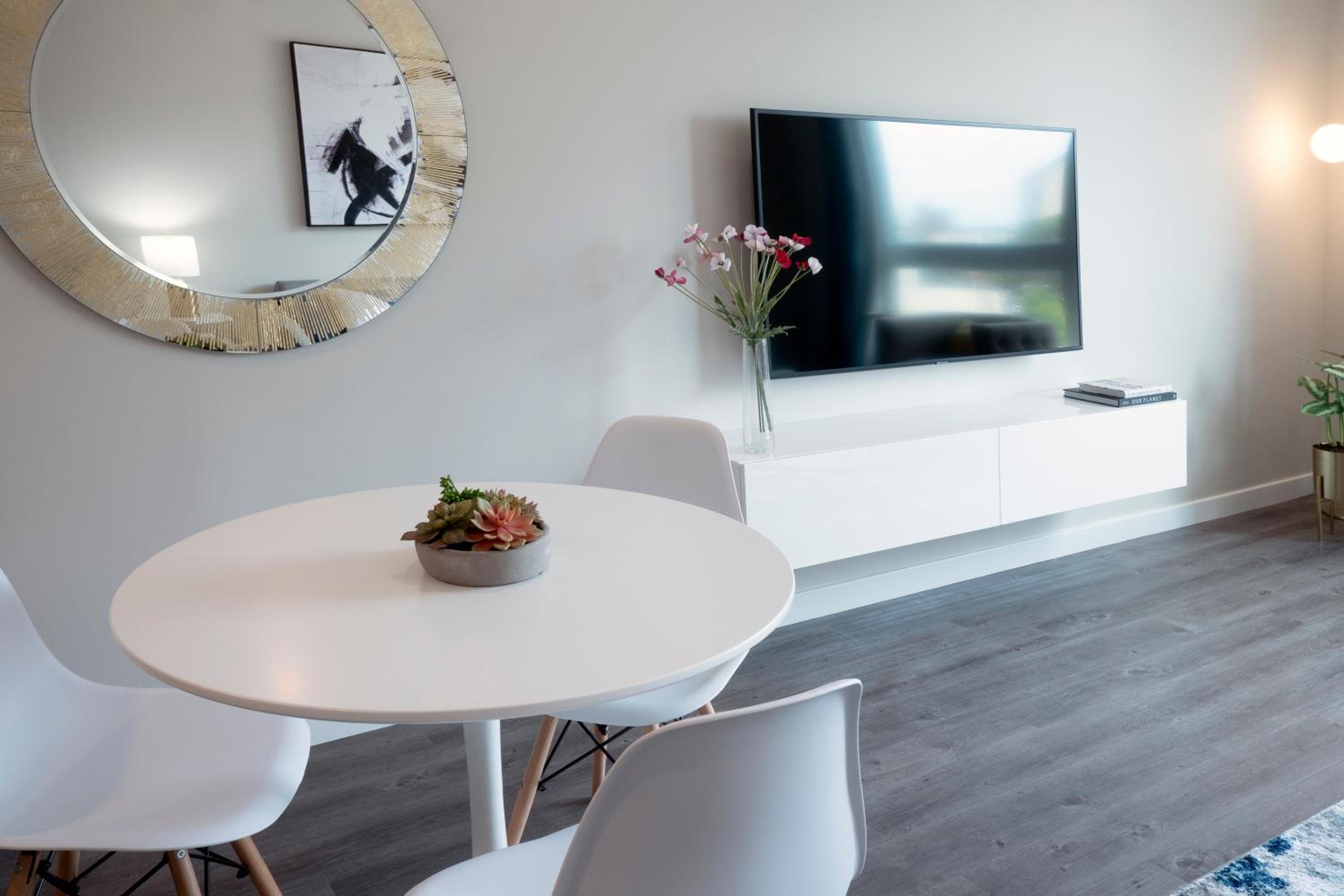 New Haven Vacations - Luxury Furnished Apartments by Hyatus Downtown at Yale - Property Image 101