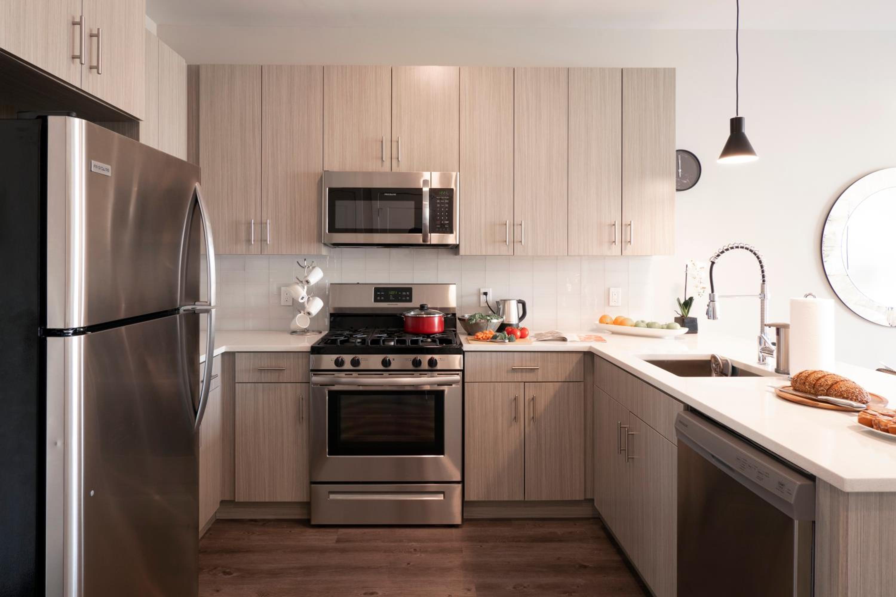 New Haven Vacations - Luxury Furnished Apartments by Hyatus Downtown at Yale - Property Image 104