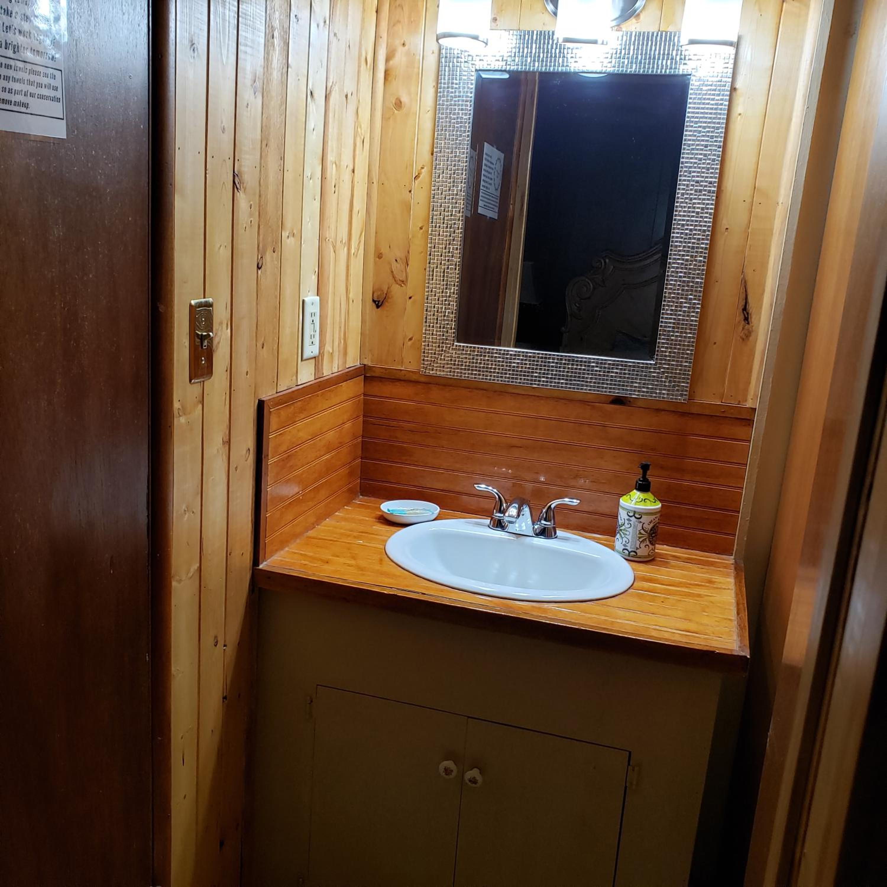 Grey Squirrel Resort