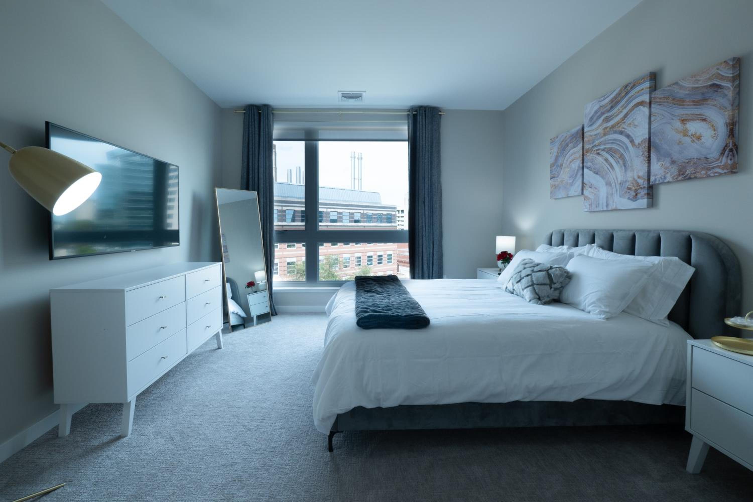 New Haven Vacations - Luxury Furnished Apartments by Hyatus Downtown at Yale - Property Image 8