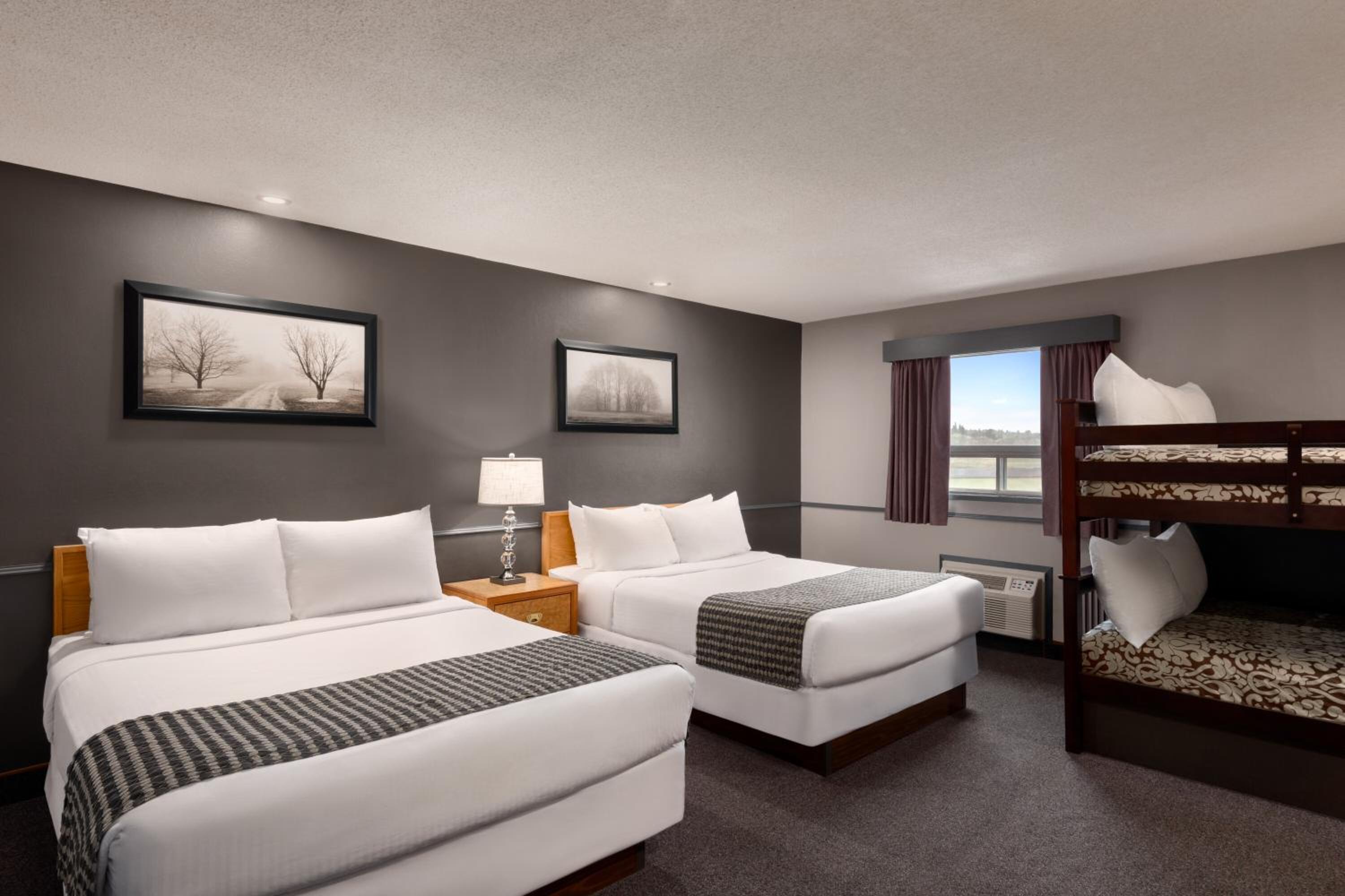 Brandon Vacations - Travelodge by Wyndham Brandon - Property Image 12