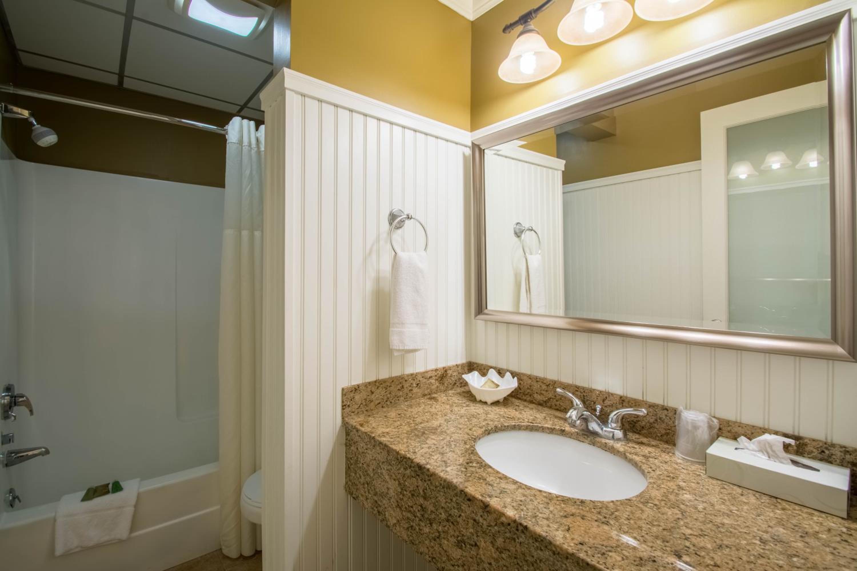 Portsmouth Vacations - Anchorage Inn and Suites - Property Image 2