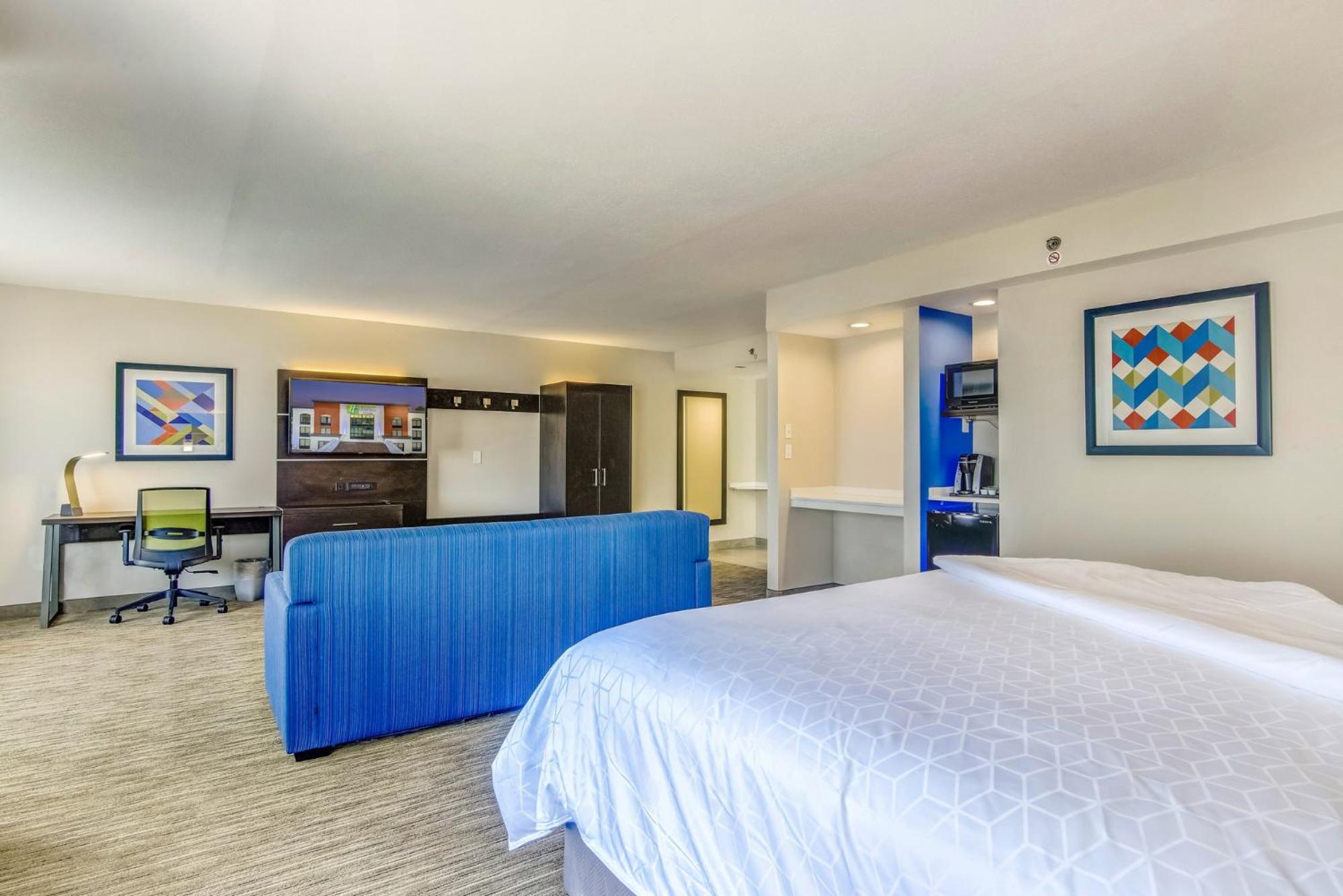 Longview Vacations - Holiday Inn Express Suites Longview North, an IHG Hotel - Property Image 78