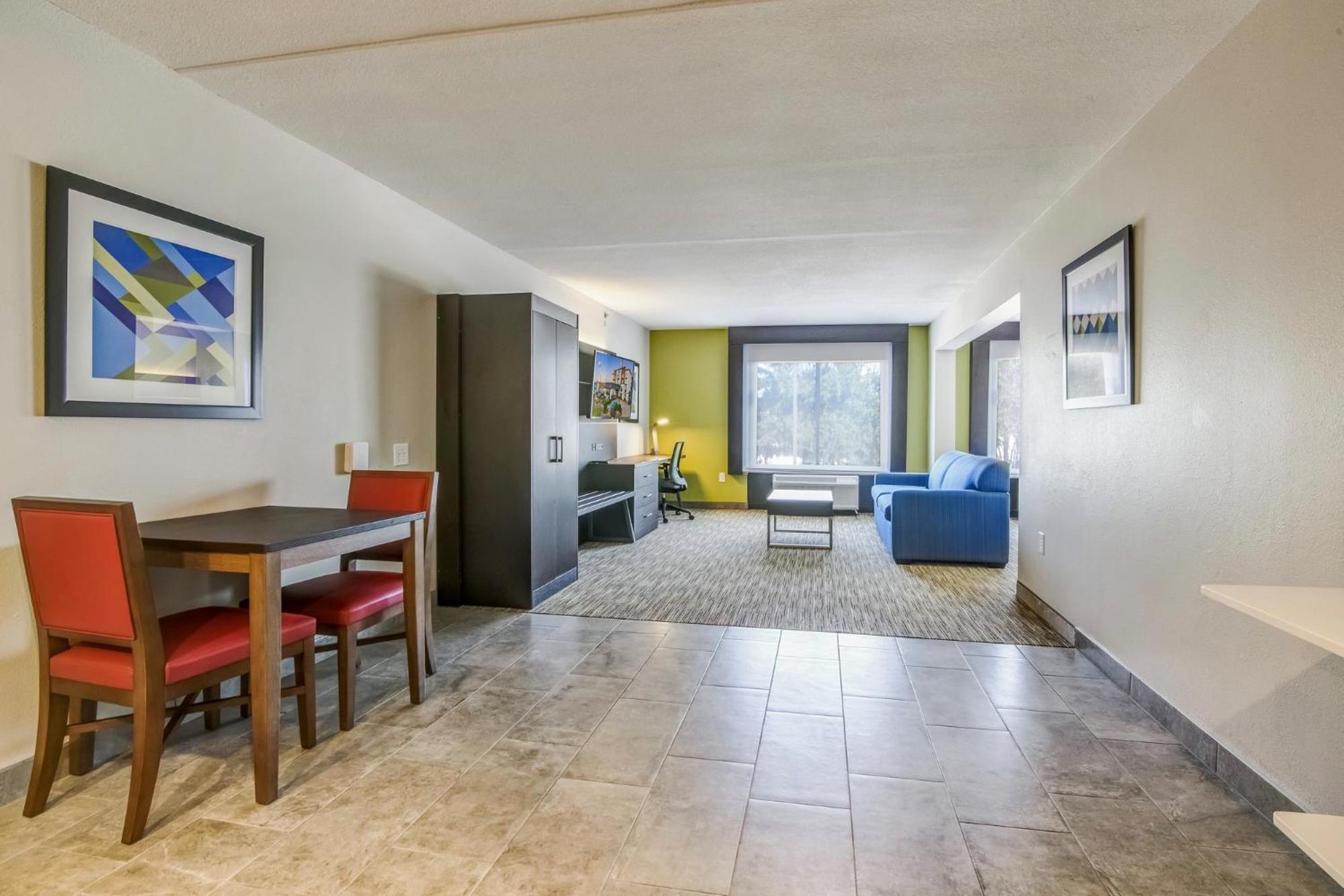 Longview Vacations - Holiday Inn Express Suites Longview North, an IHG Hotel - Property Image 84