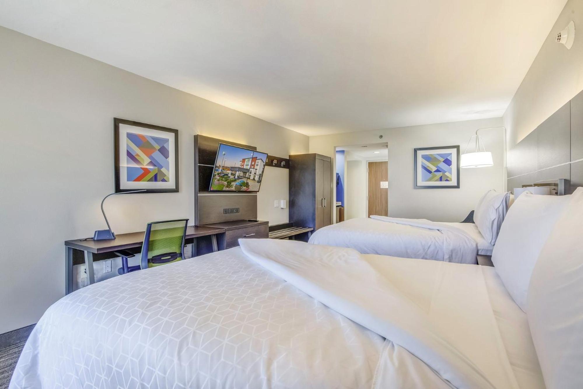 Longview Vacations - Holiday Inn Express Suites Longview North, an IHG Hotel - Property Image 85