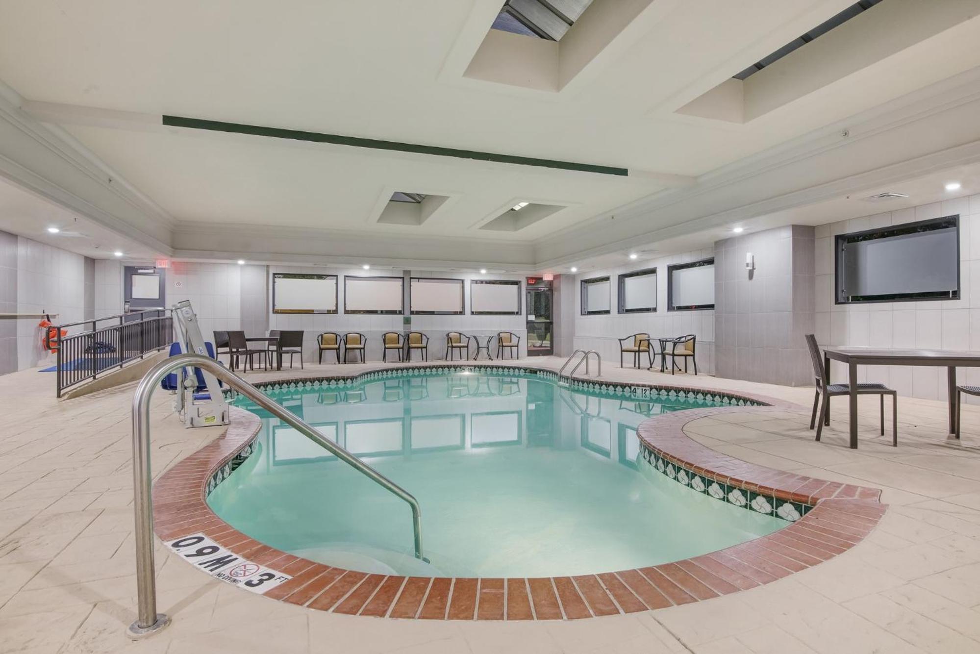 Longview Vacations - Holiday Inn Express Suites Longview North, an IHG Hotel - Property Image 65