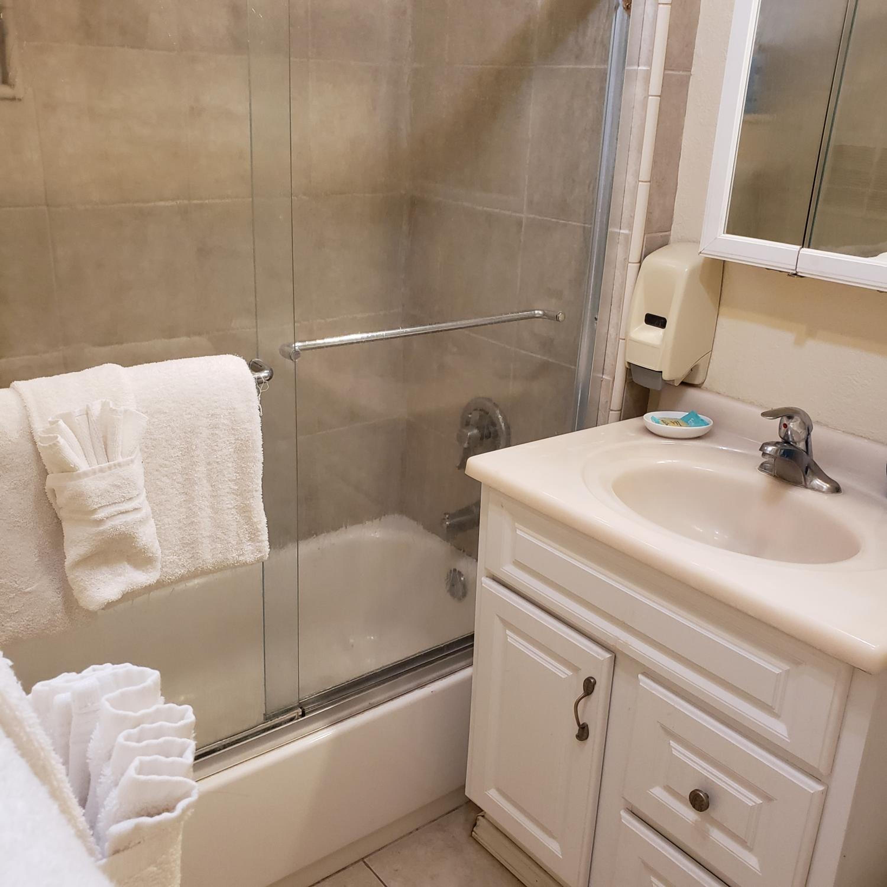 Grey Squirrel Resort