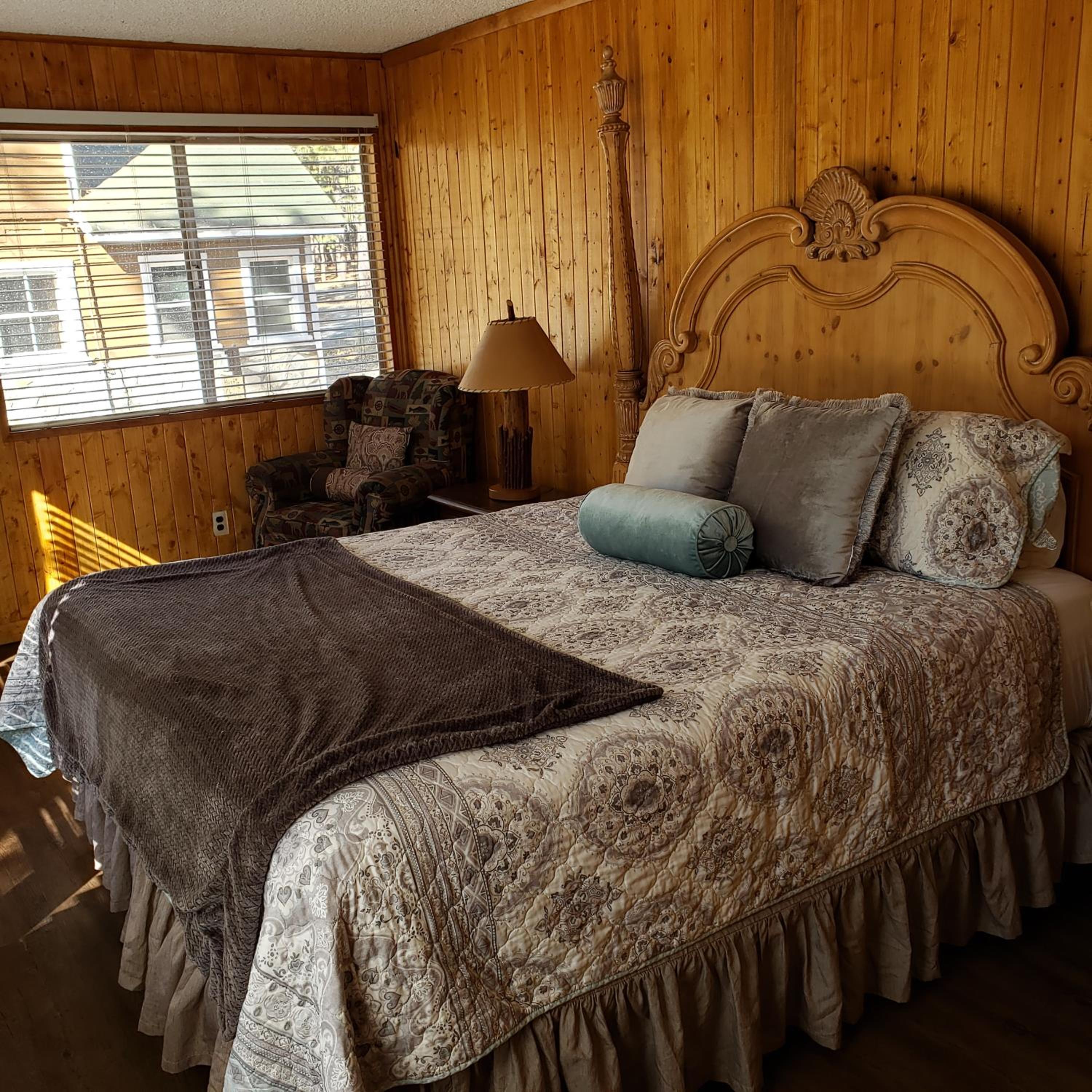 Grey Squirrel Resort