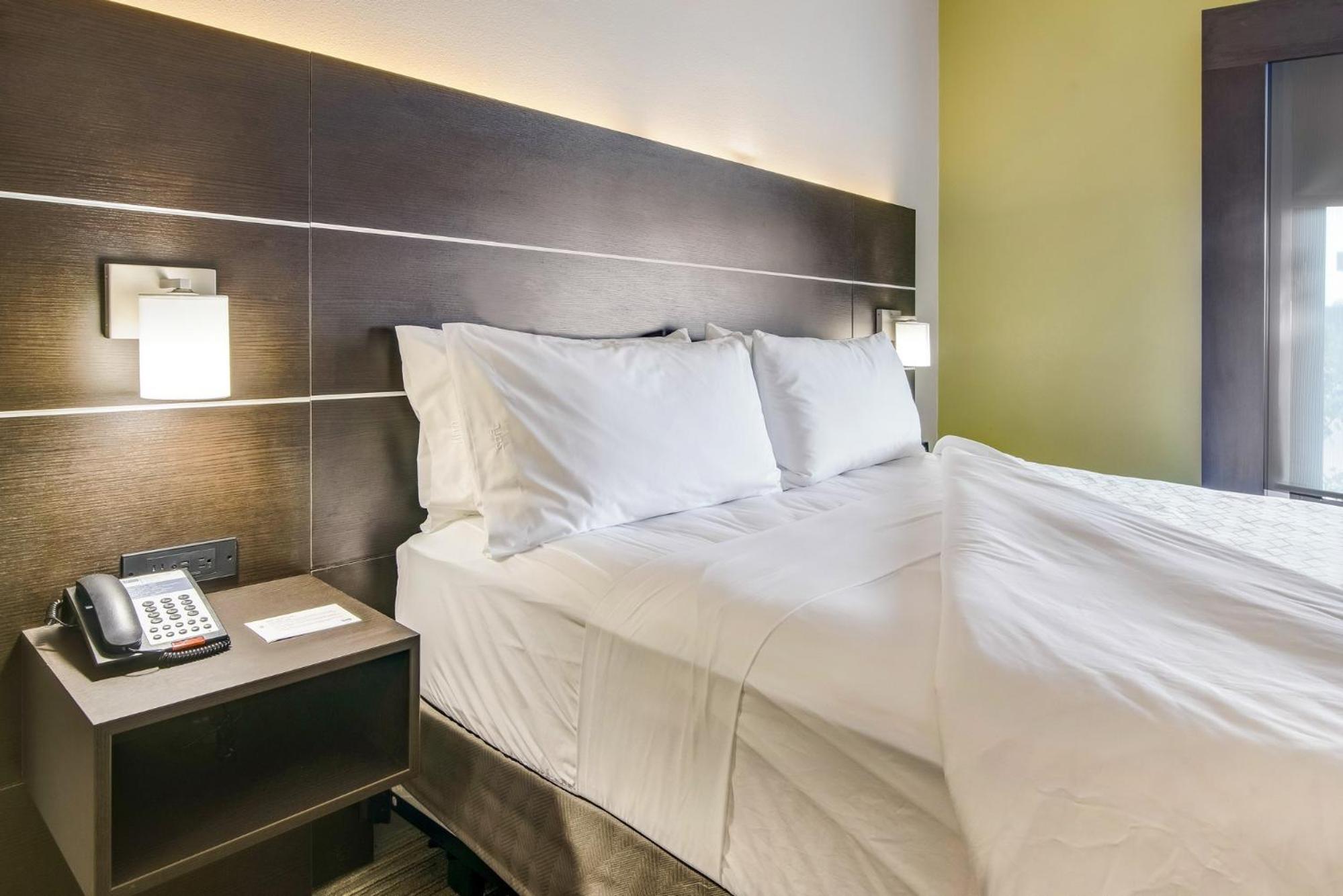 Longview Vacations - Holiday Inn Express Suites Longview North, an IHG Hotel - Property Image 72