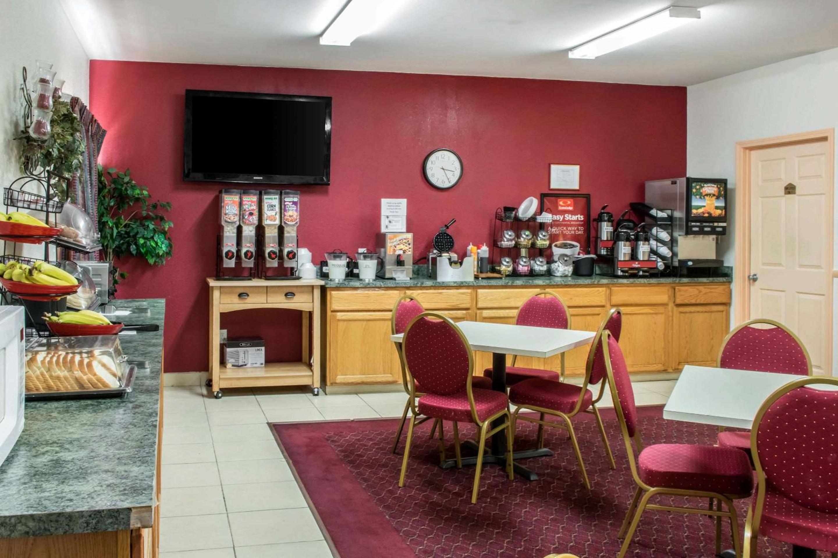 Econo Lodge Carlisle view 5