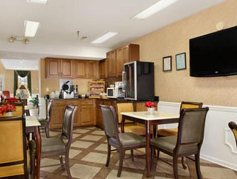 Baymont by Wyndham Waycross view 5