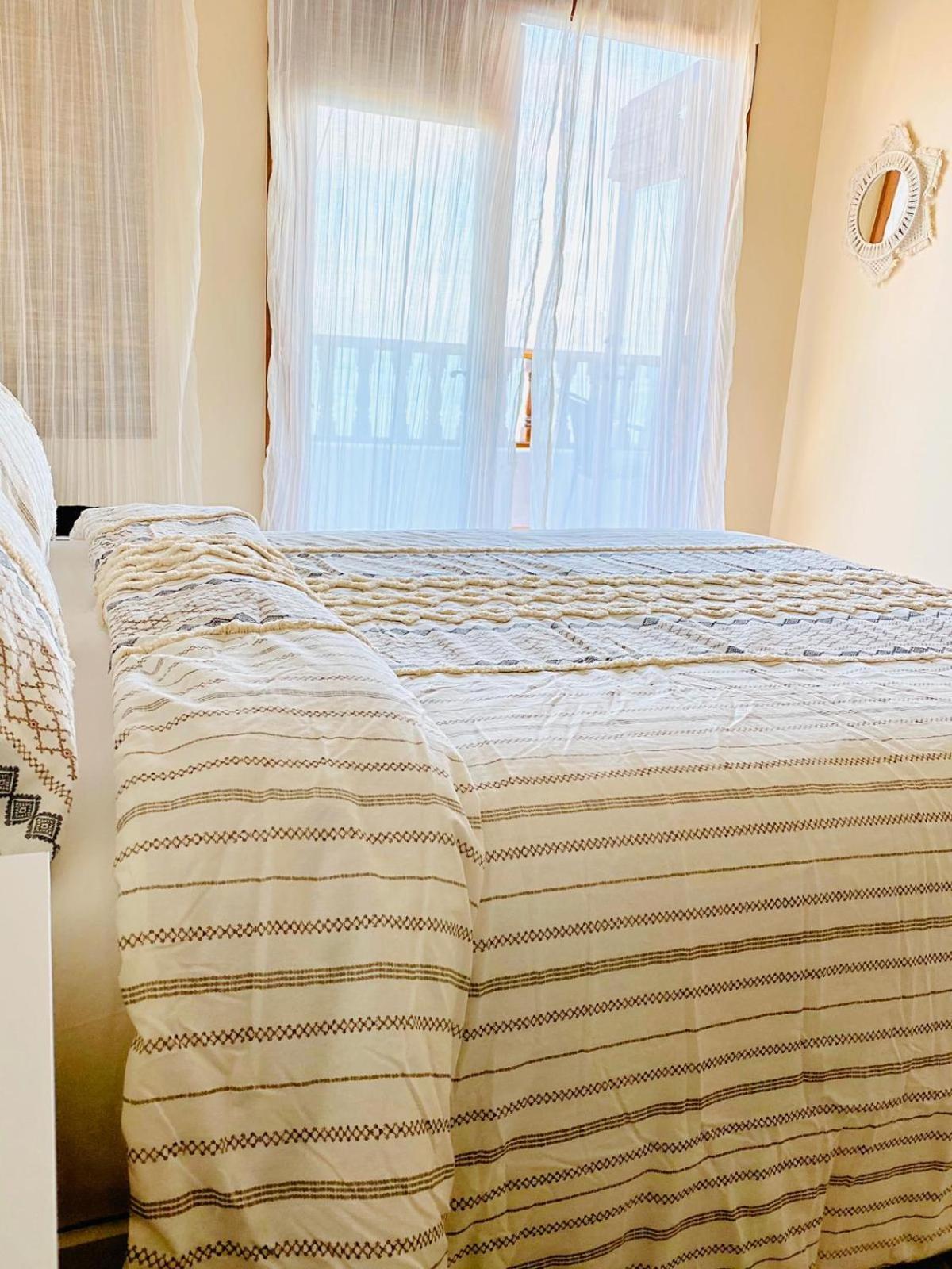 Hamilton Cove-Boho Chic Villa w/Golf Cart...No pets. view 5