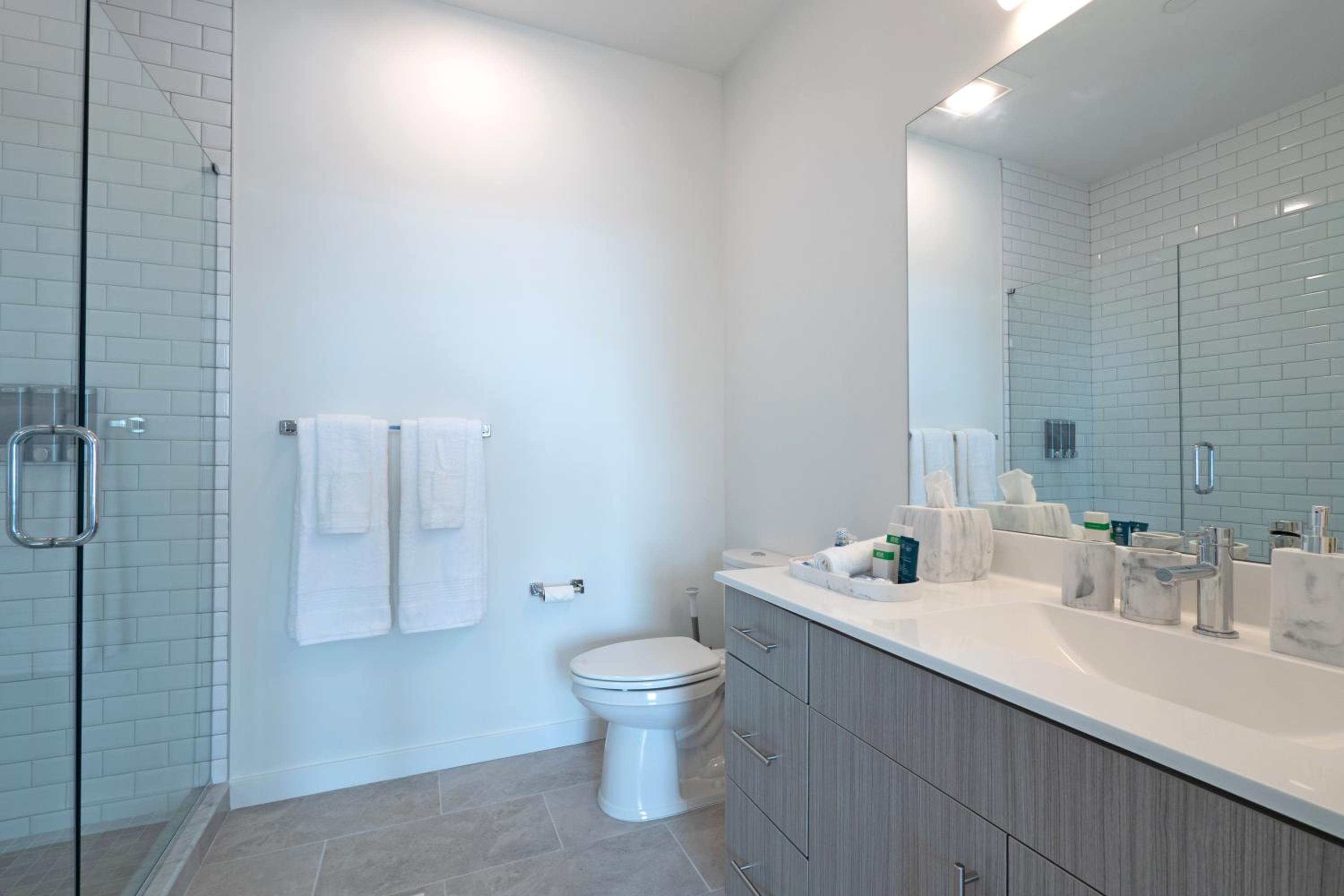 New Haven Vacations - Luxury Furnished Apartments by Hyatus Downtown at Yale - Property Image 82