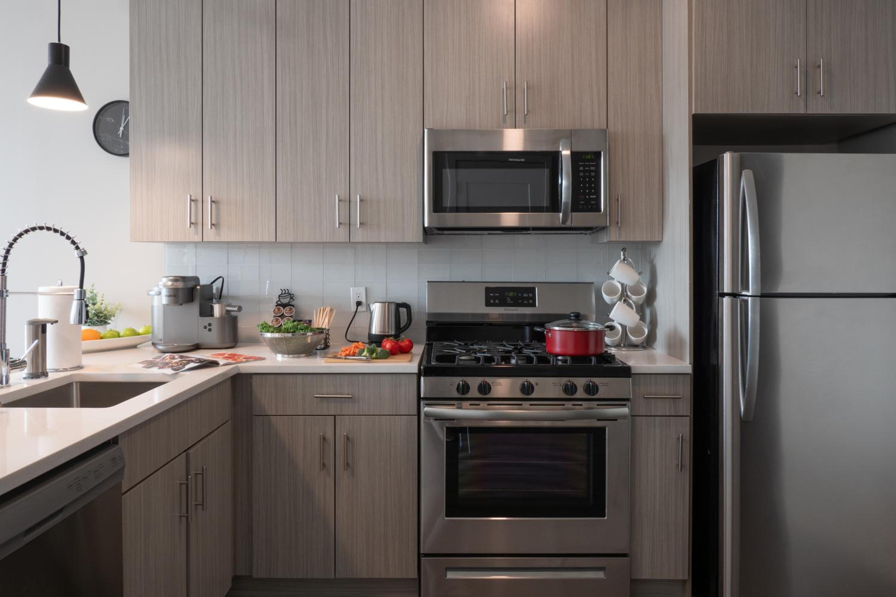 New Haven Vacations - Luxury Furnished Apartments by Hyatus Downtown at Yale - Property Image 67