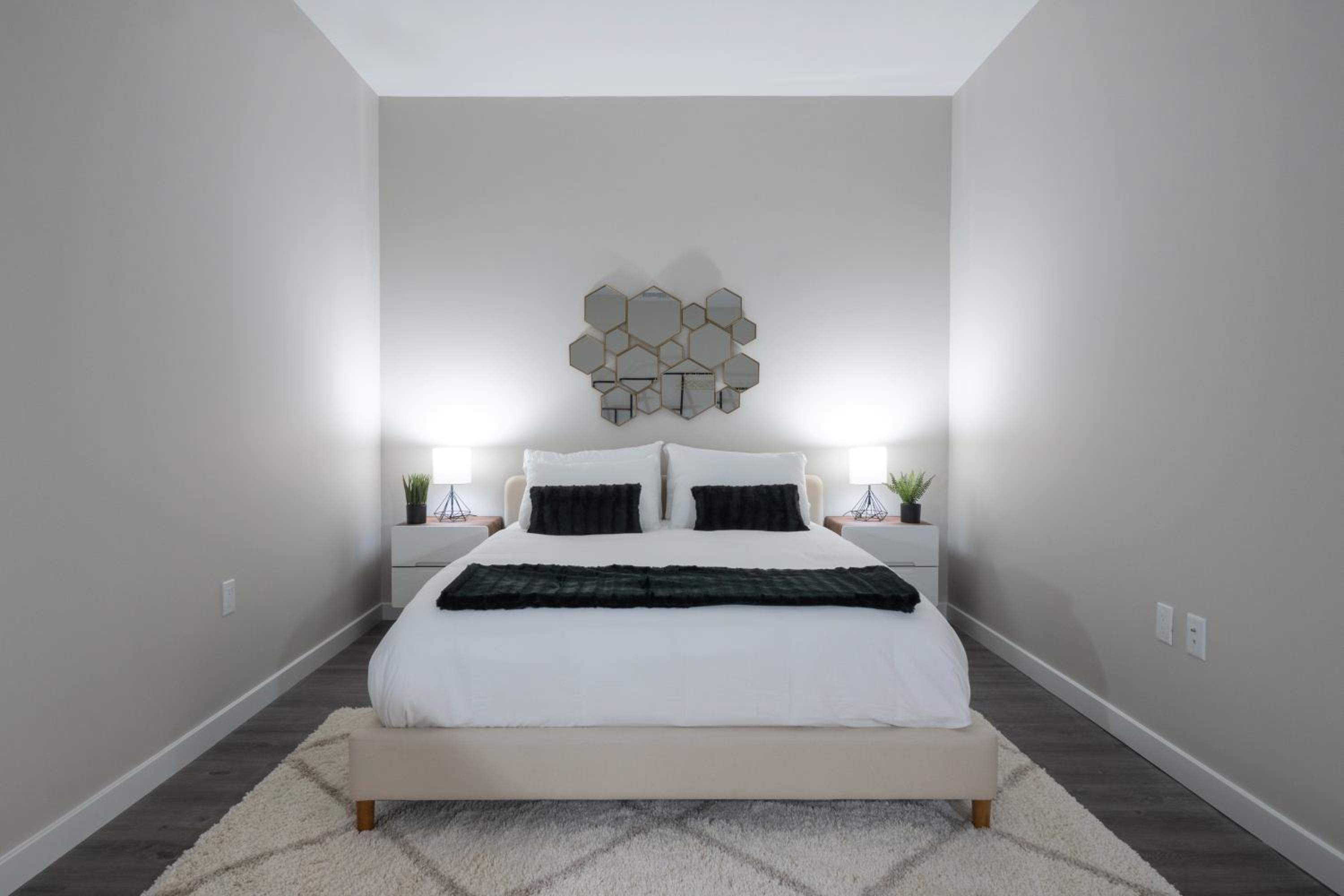 New Haven Vacations - Luxury Furnished Apartments by Hyatus Downtown at Yale - Property Image 79