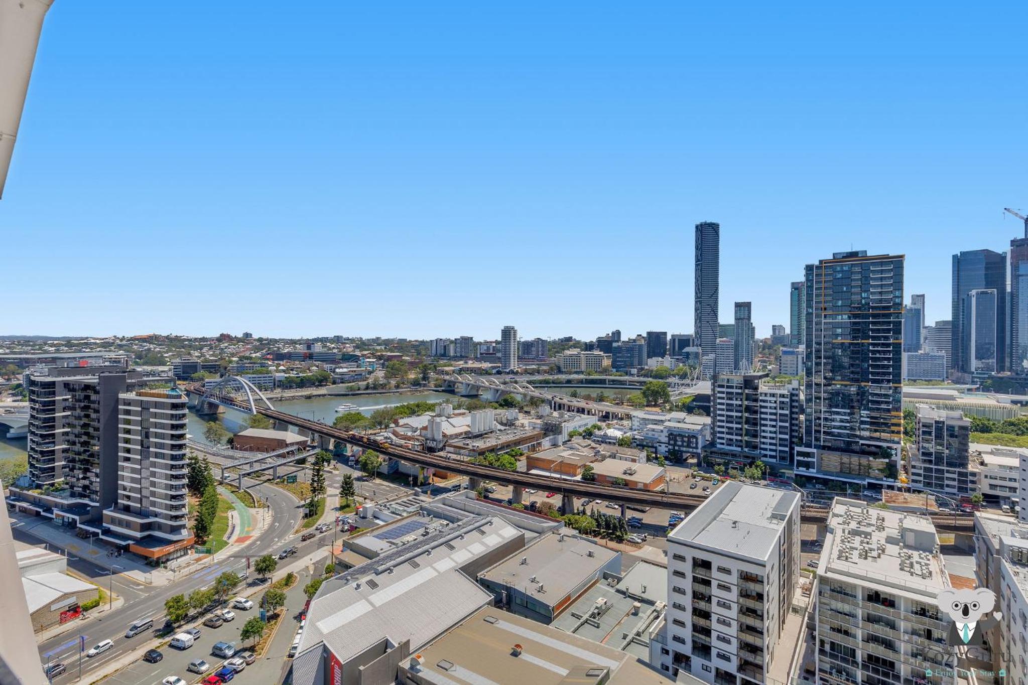 KOZYGURU SOUTH BRISBANE KOZY 1BED APT + FREE PARKING QSB001