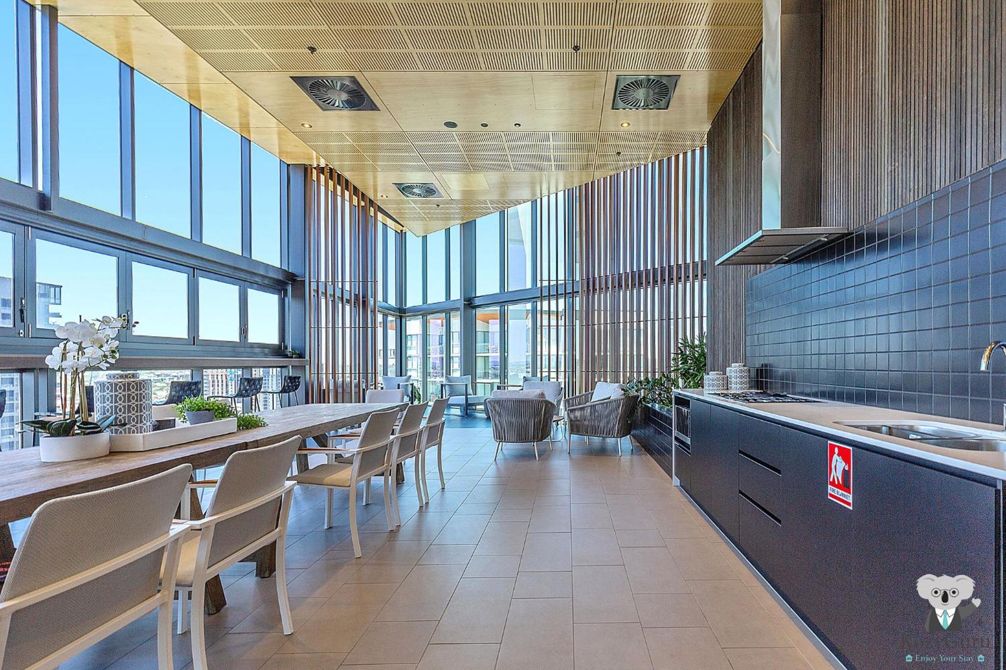 KOZYGURU SOUTH BRISBANE KOZY 1BED APT + FREE PARKING QSB001