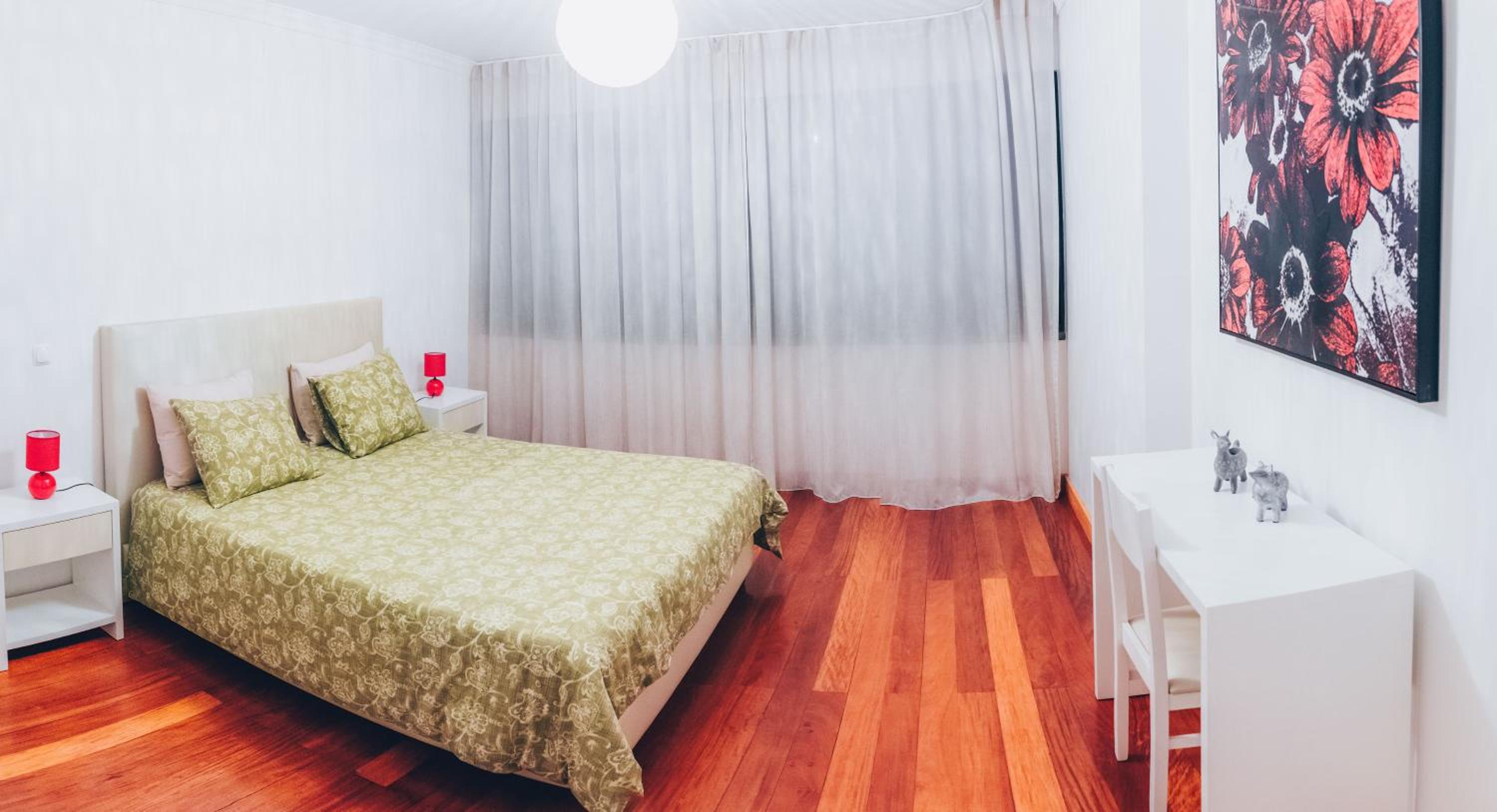 Beautiful Apartment with Sea View and Garden view 3