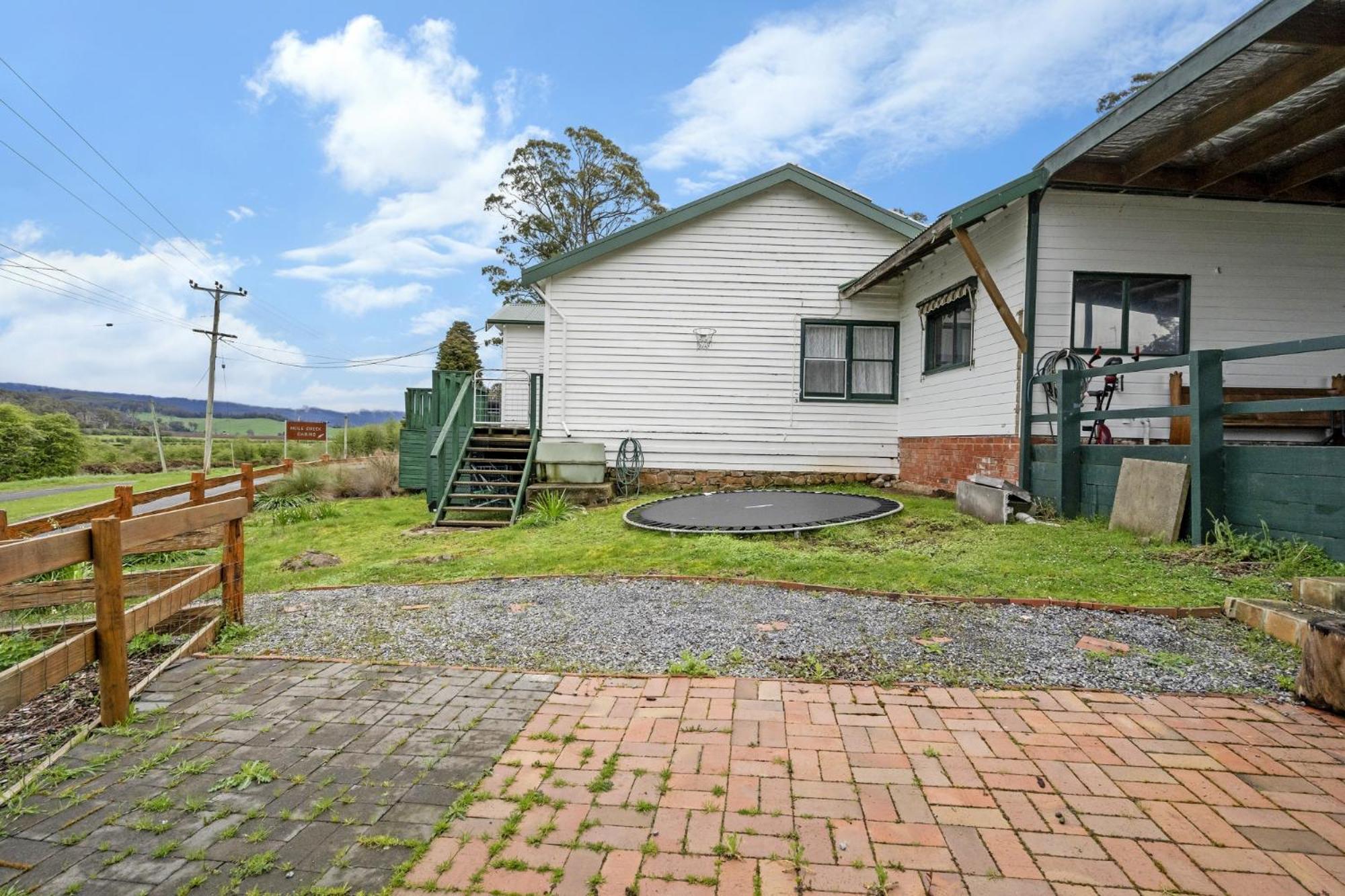 Mole Creek Cabins