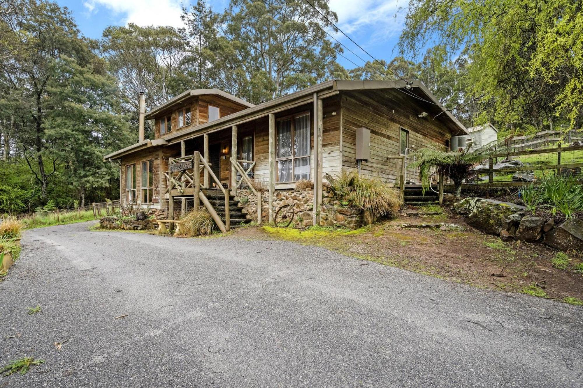 Mole Creek Cabins
