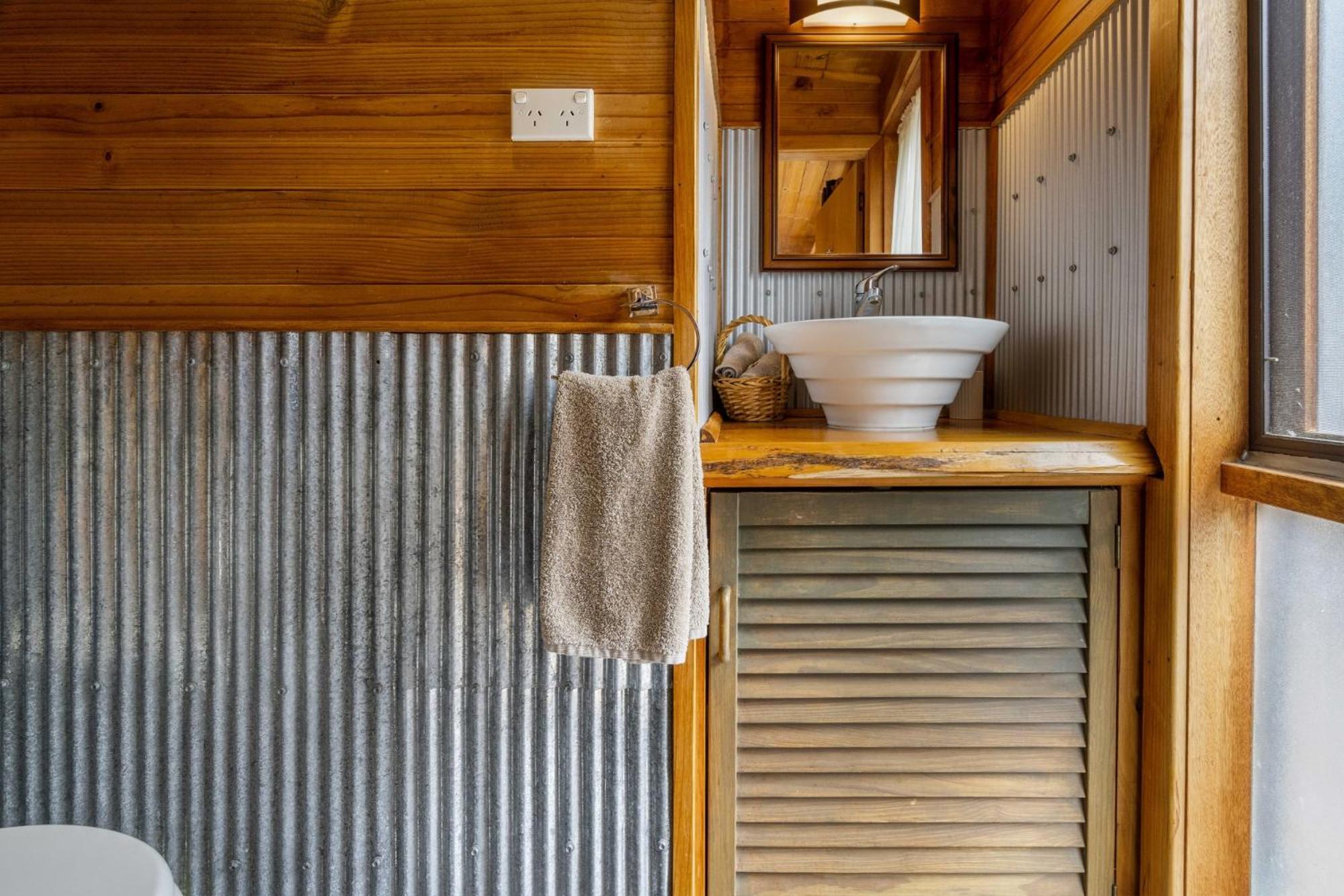 Mole Creek Cabins