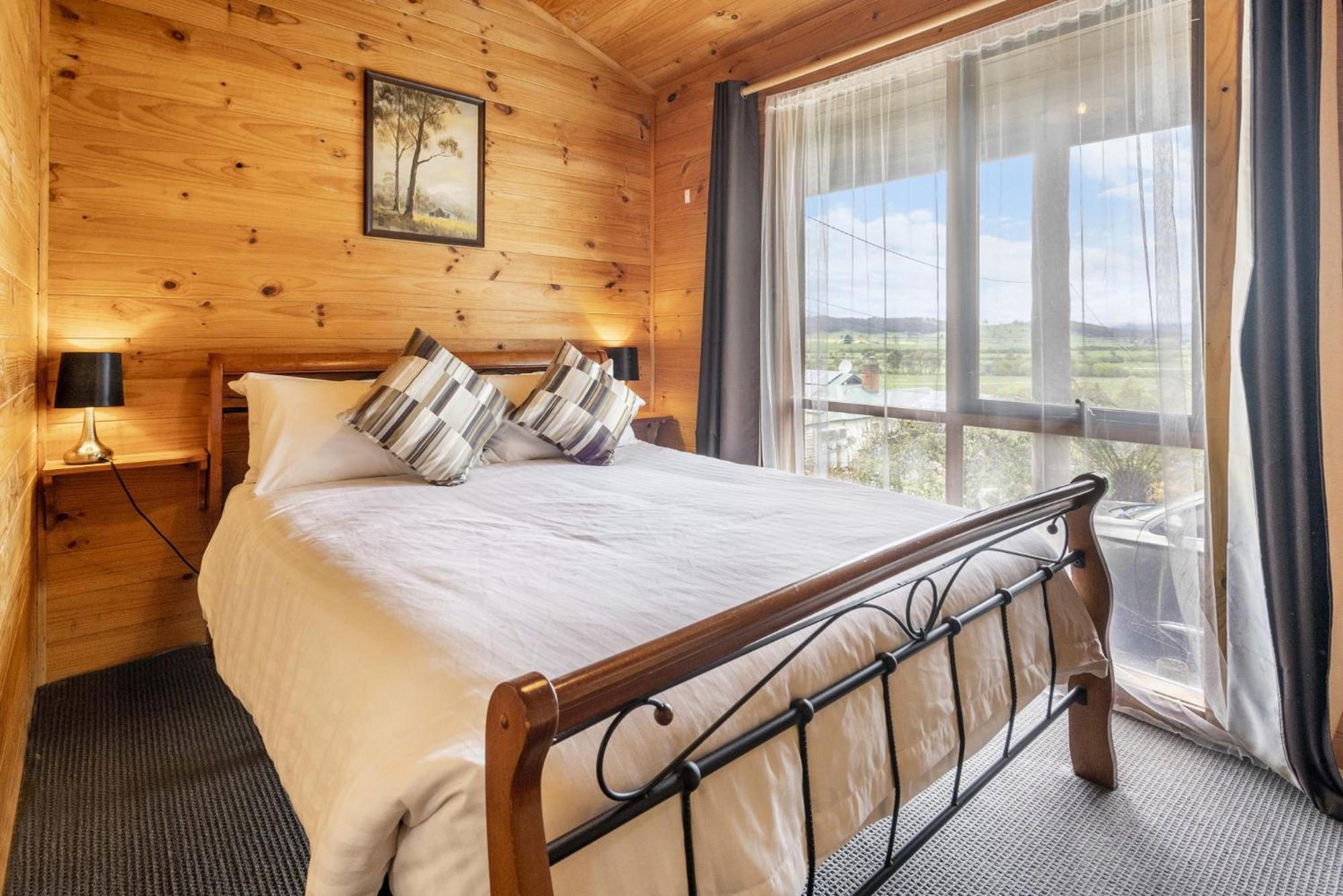 Mole Creek Cabins