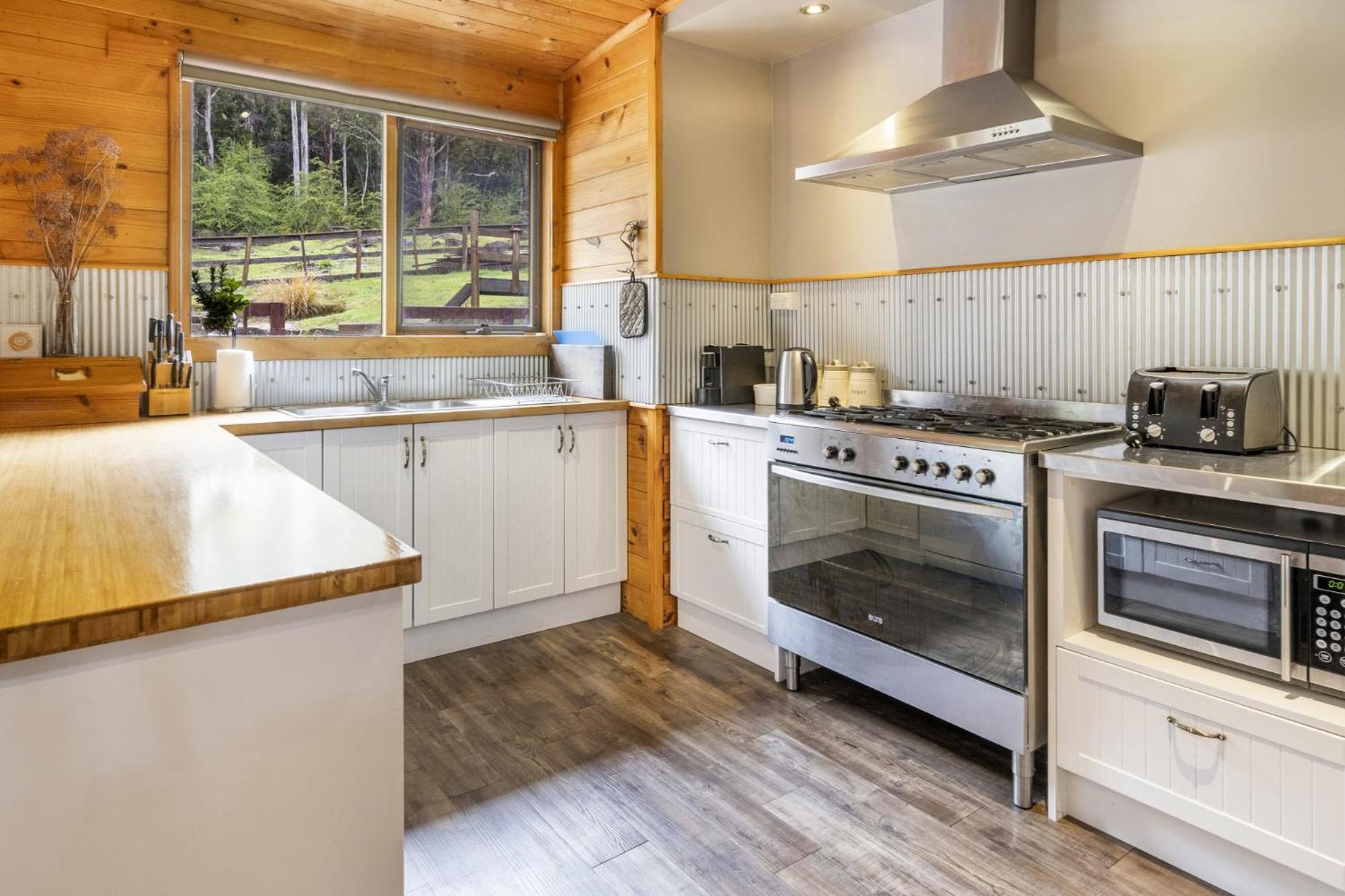 Mole Creek Cabins