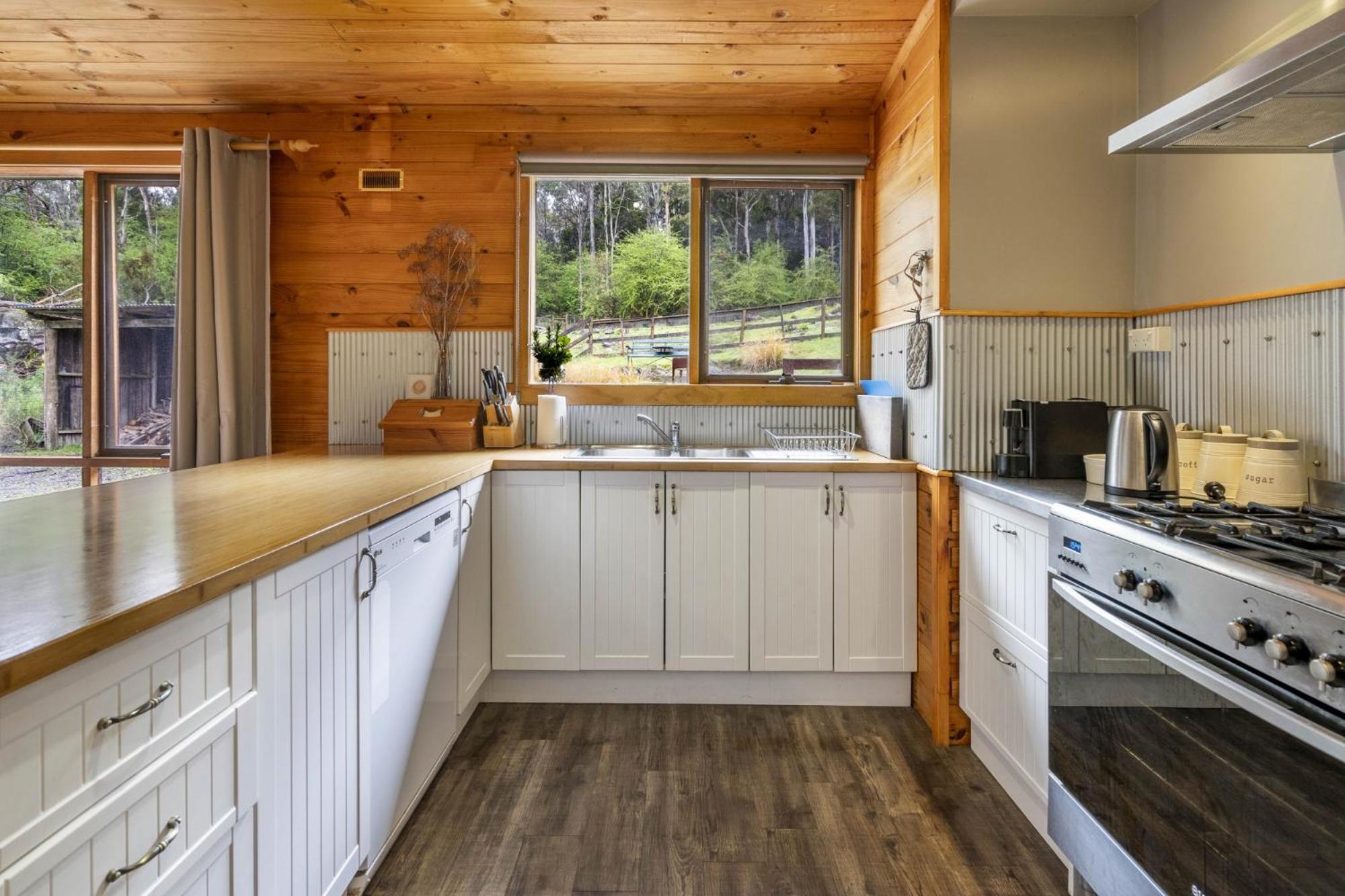 Mole Creek Cabins