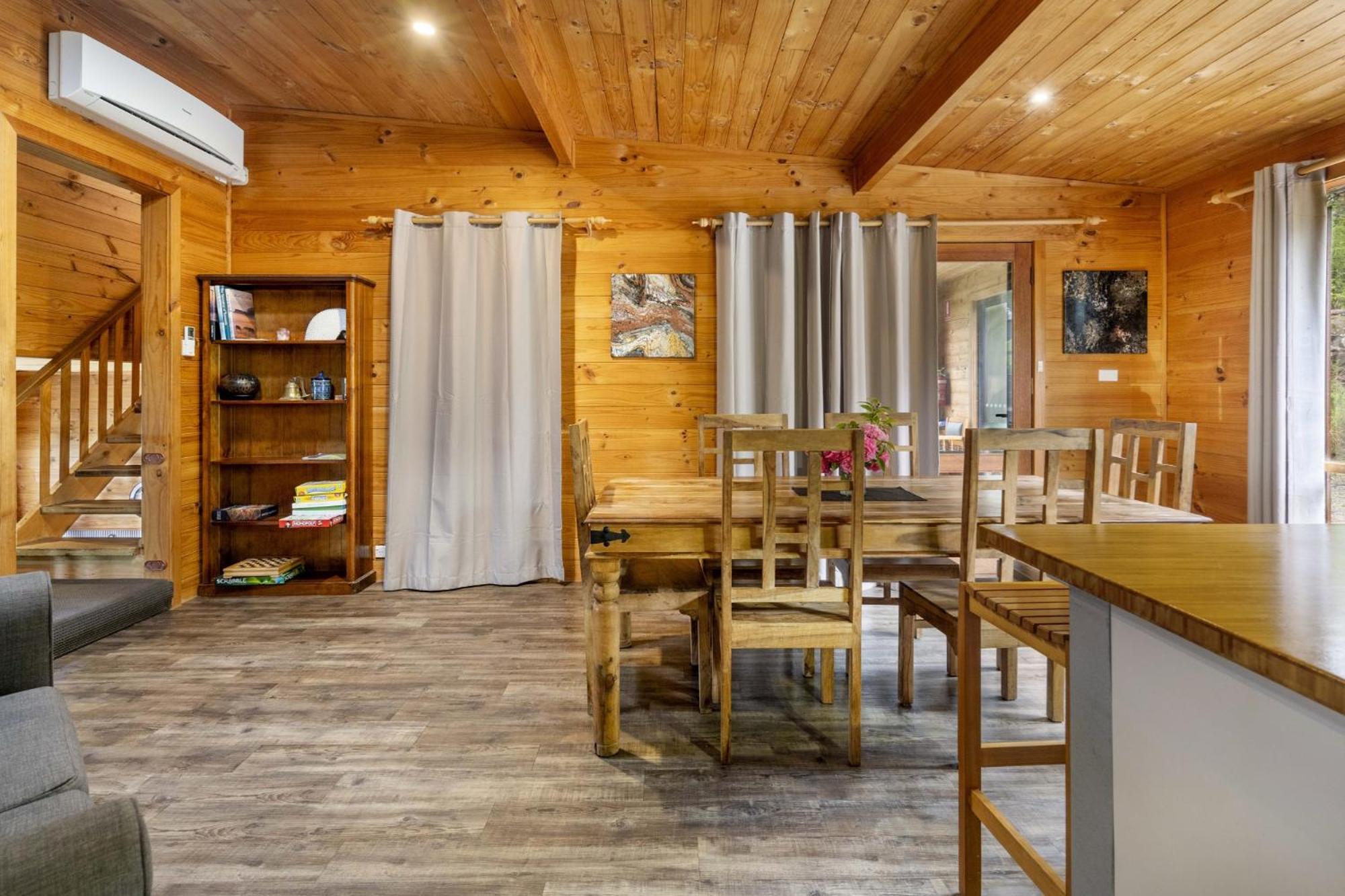 Mole Creek Cabins