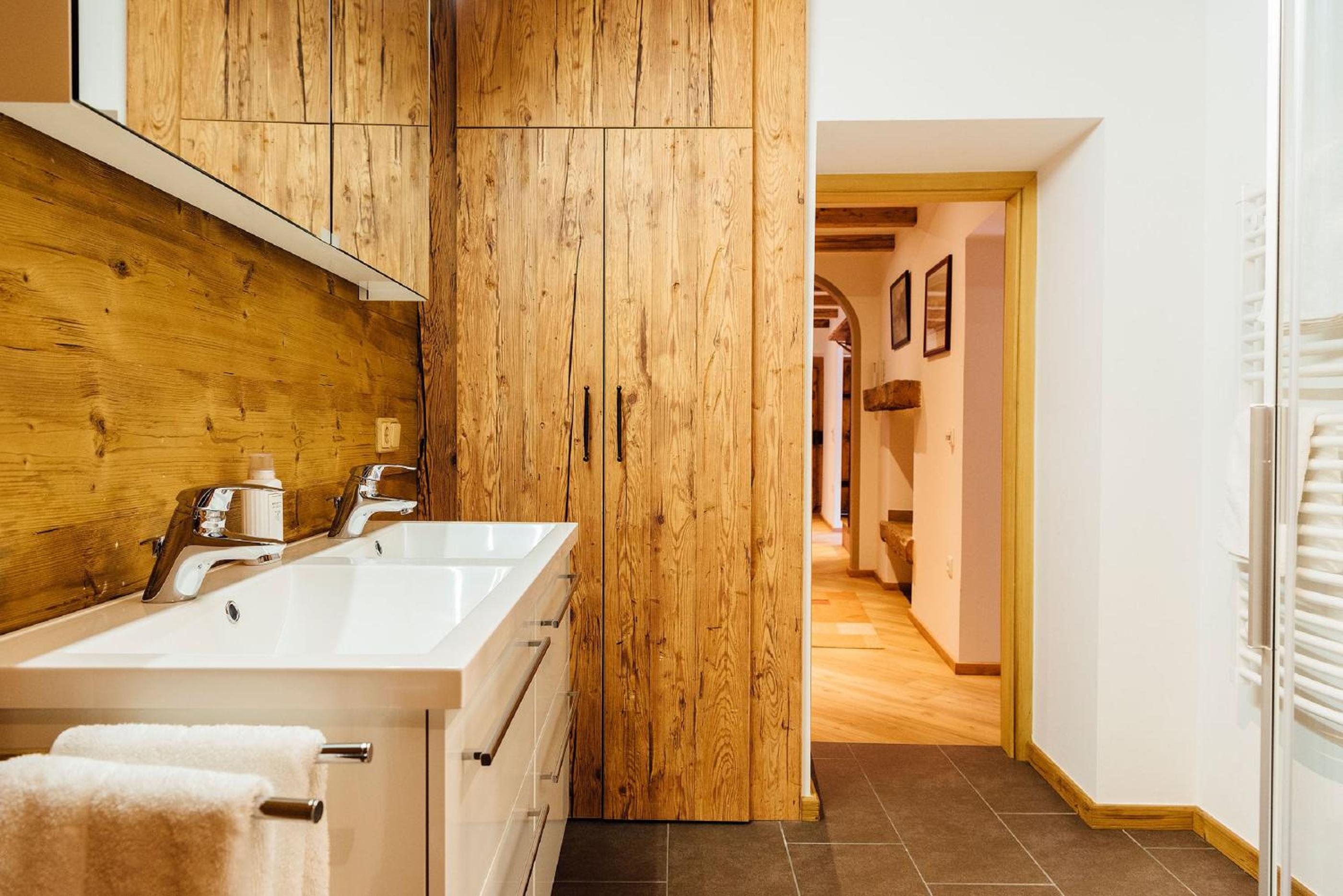 PRIVATE SUITES view 2