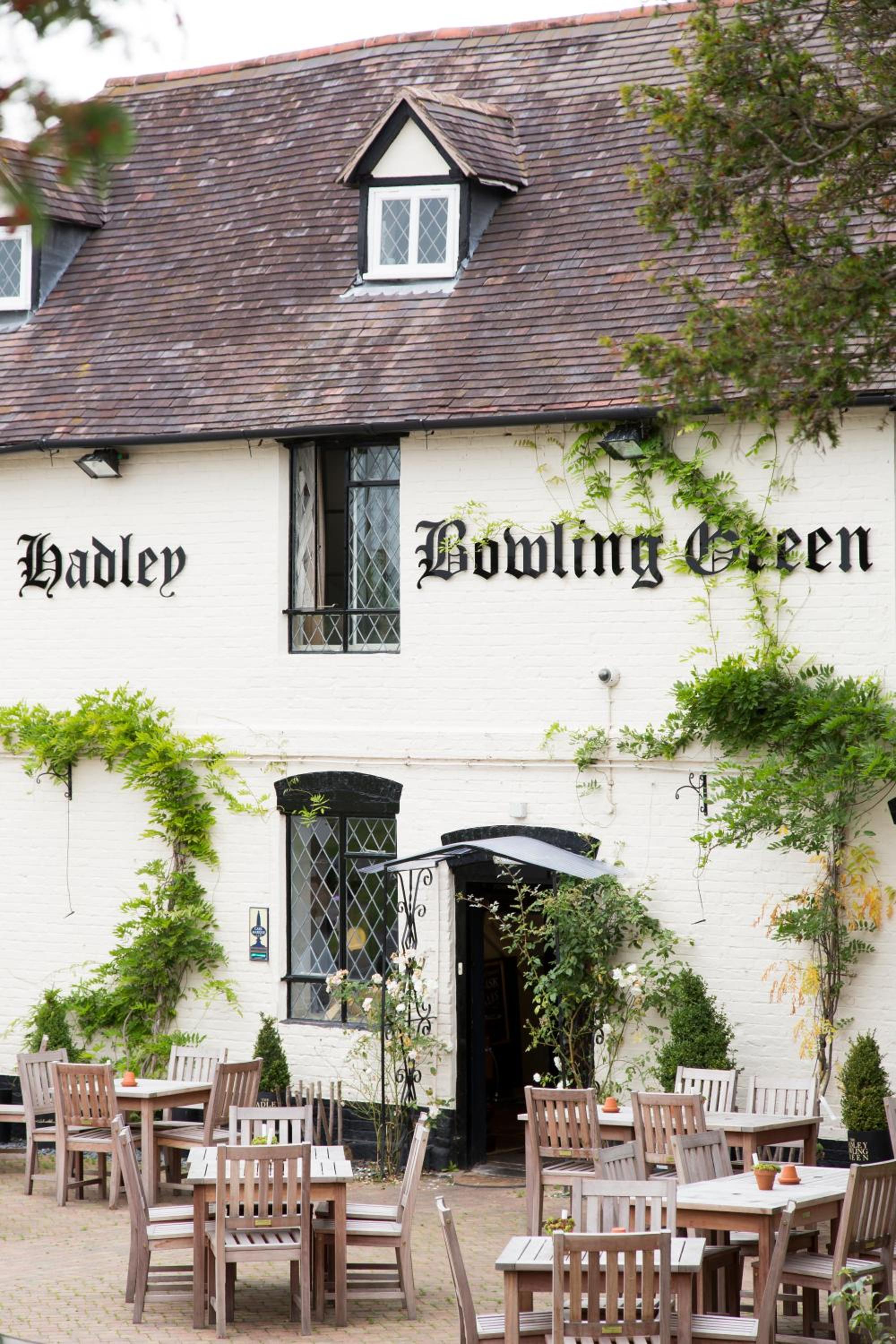 Hadley Bowling Green Inn view 5