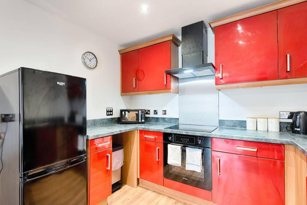 Stay at Neptune with Parking Space - TV in every Bedroom! view 3