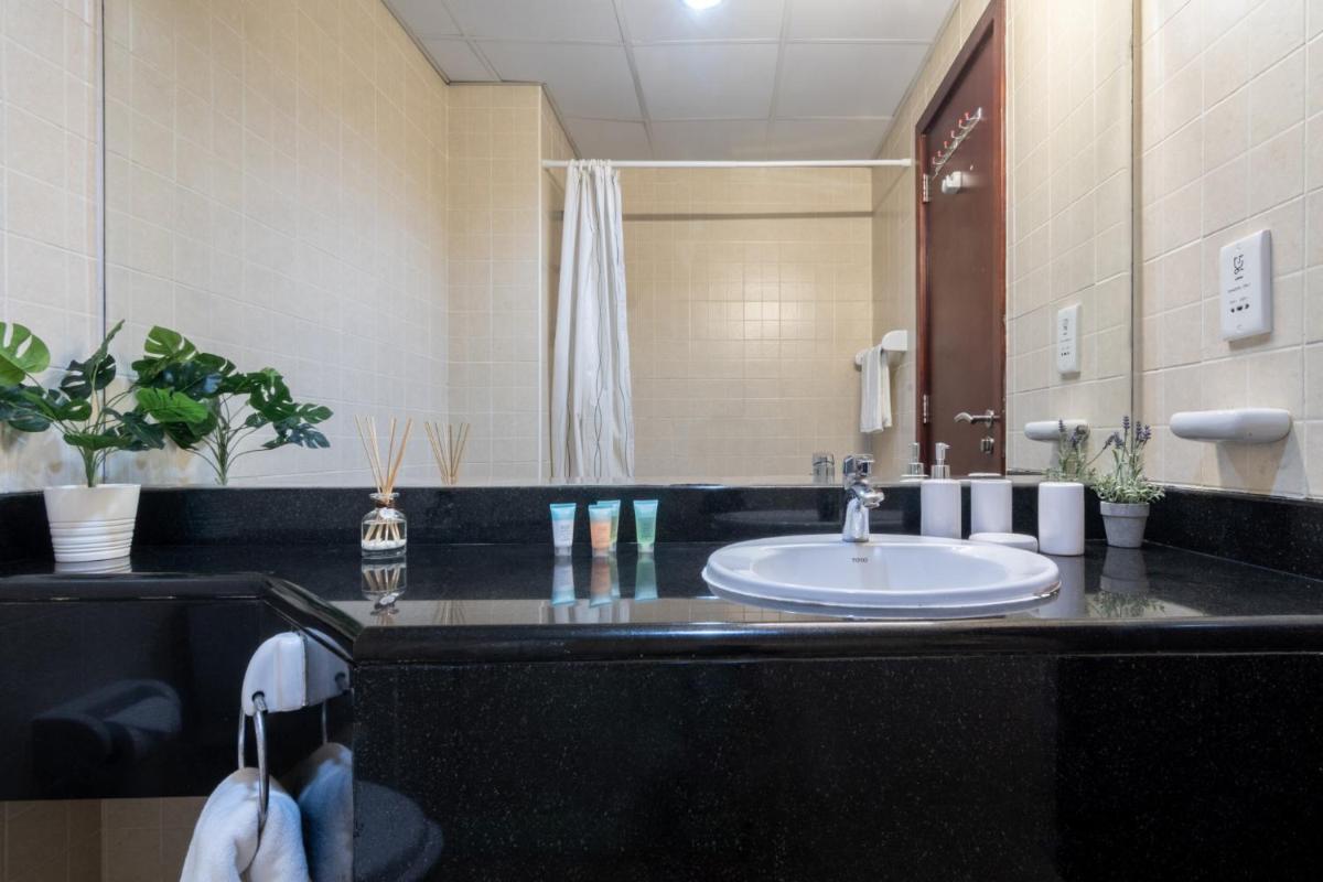 The Smart Concierge - Discovery Gardens street 4