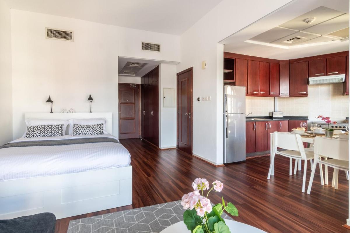 The Smart Concierge - Discovery Gardens street 4