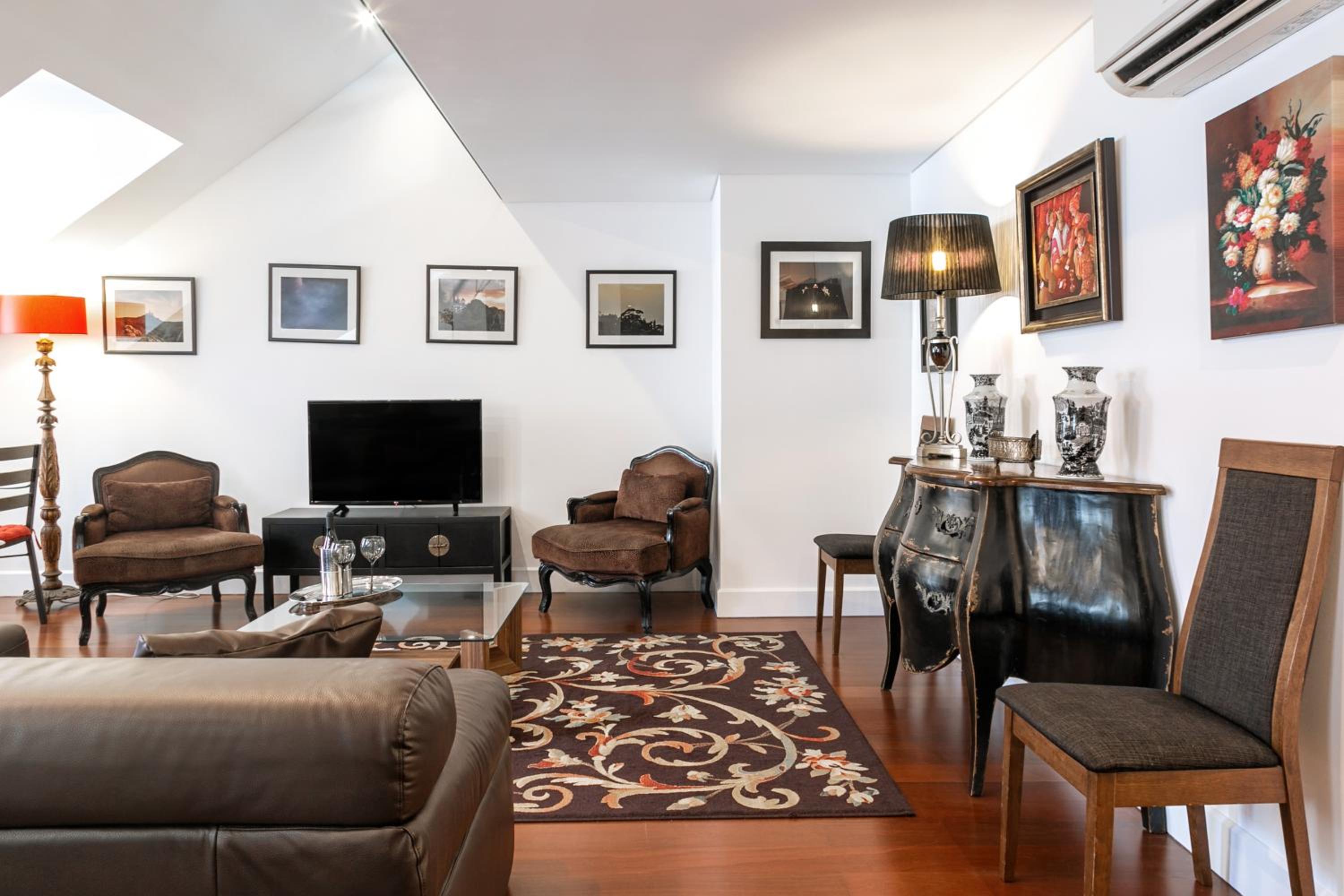 Lisbon Rentals Chiado