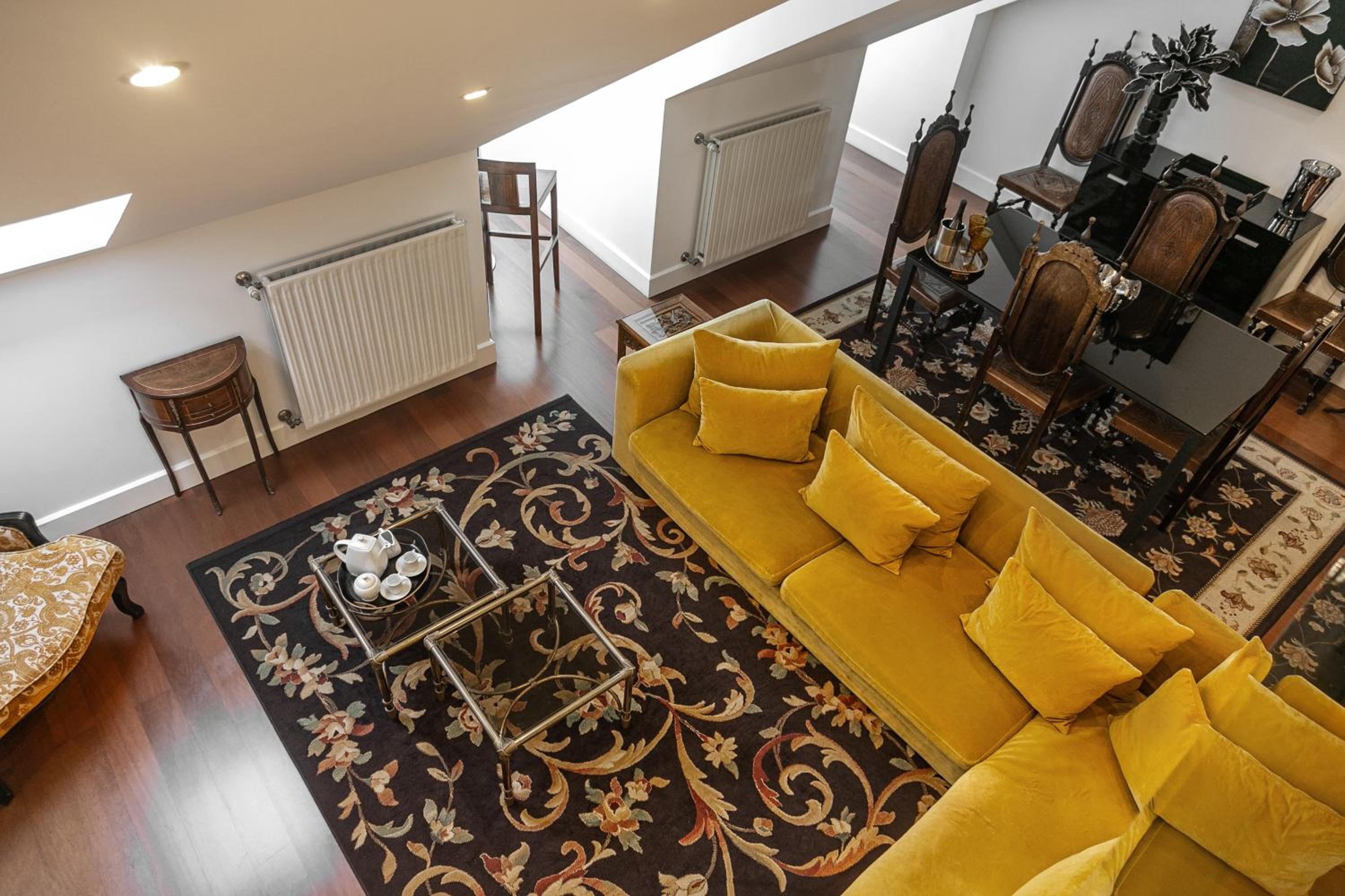 Lisbon Rentals Chiado