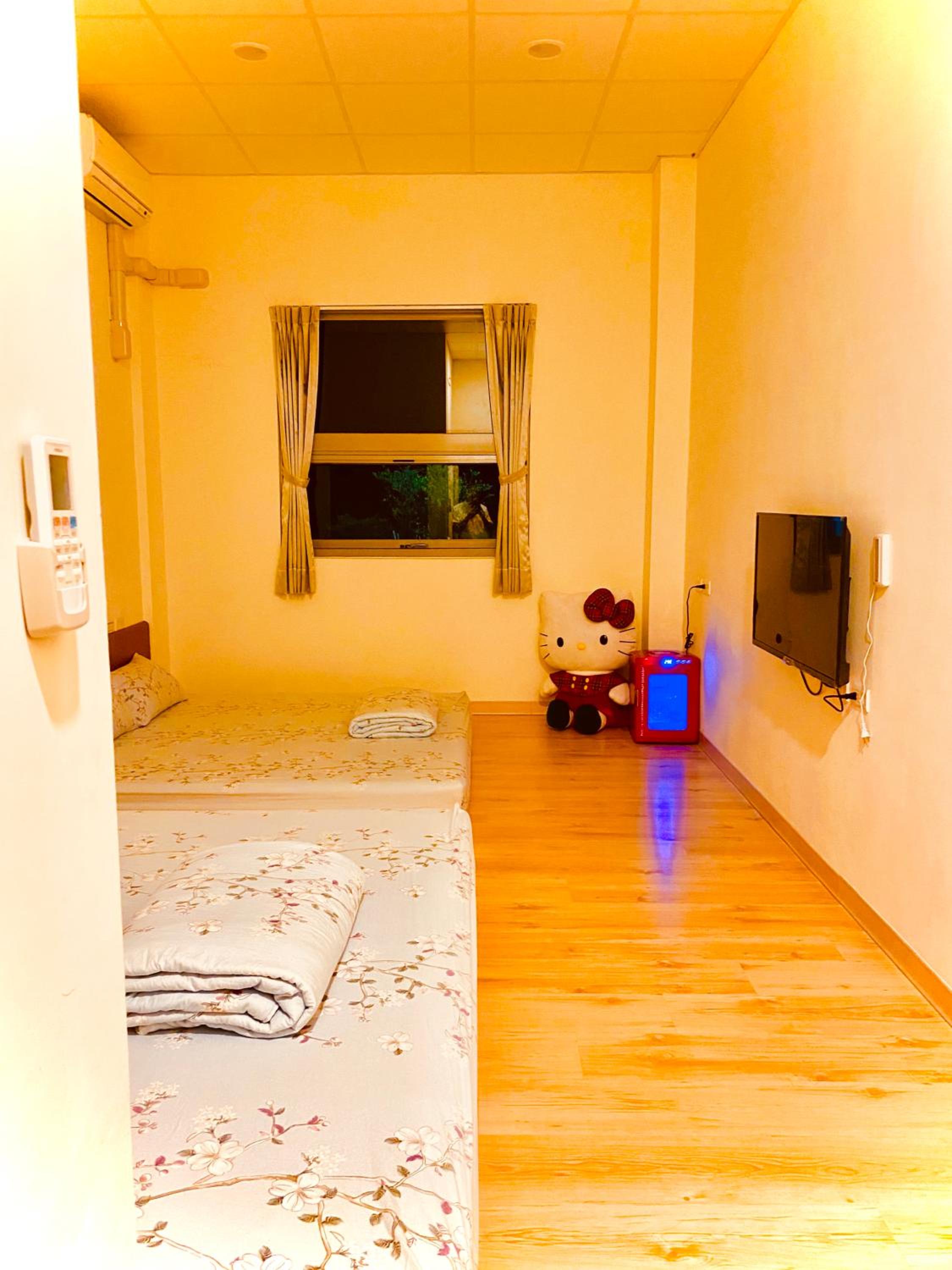 Photo 19