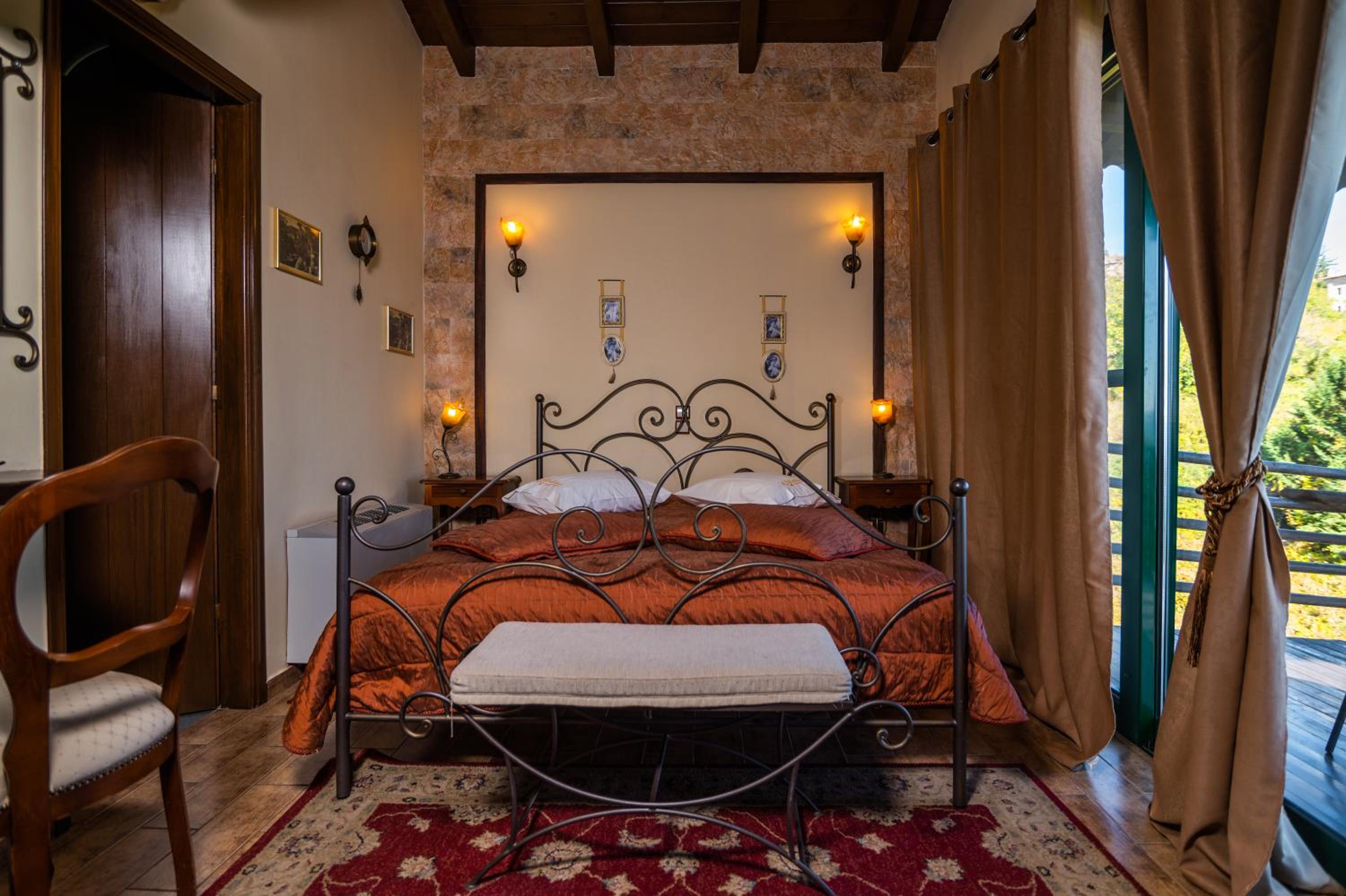 Vathyskia Guesthouse