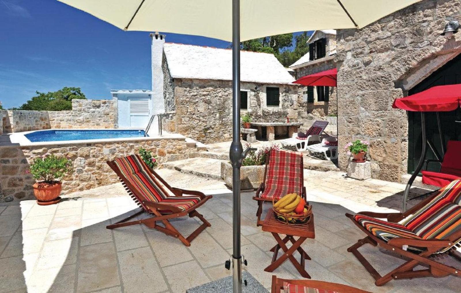 Holiday house Villa Glicinia with hydro-massage pool view 4