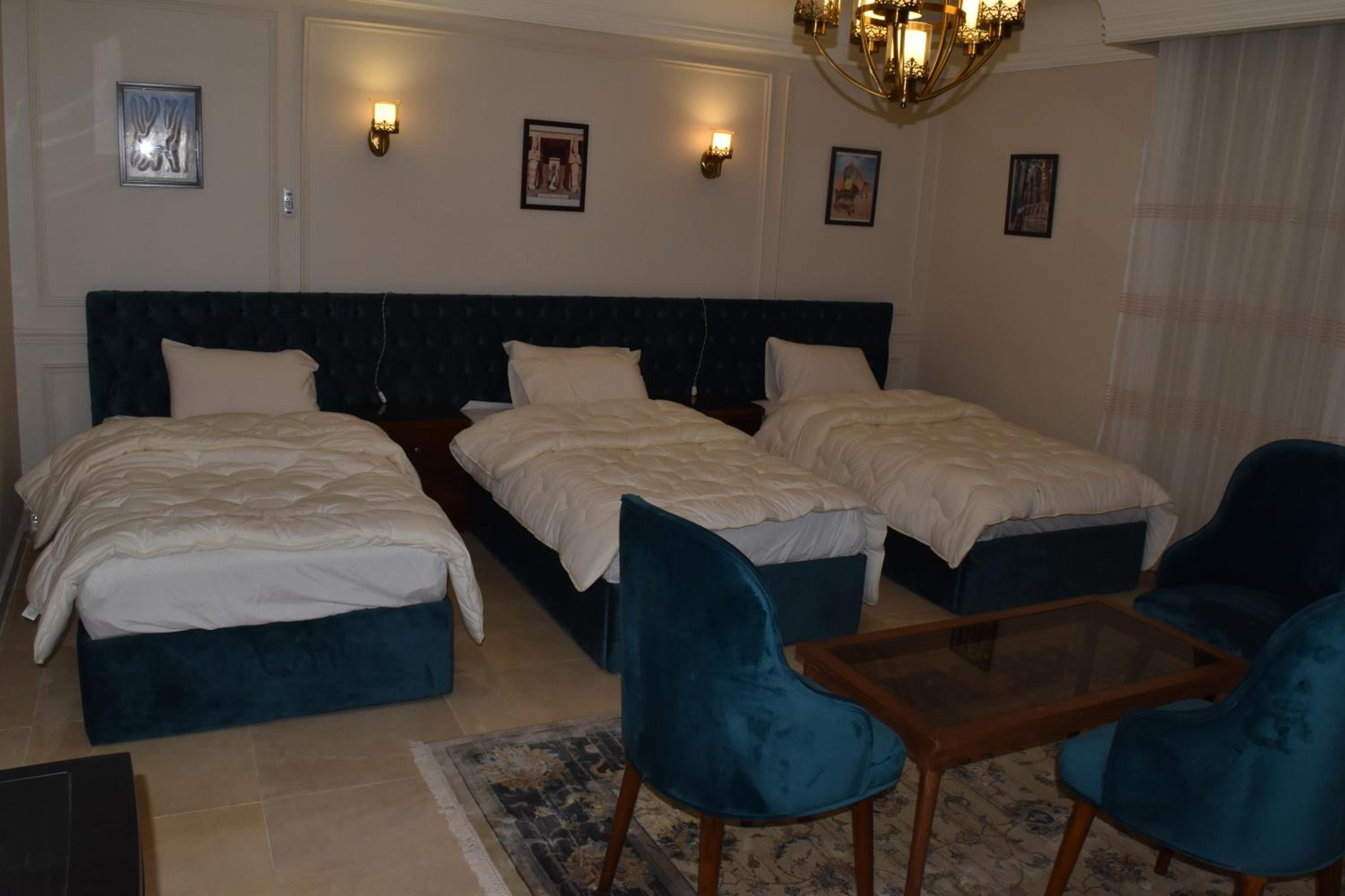 Rihana pyramids hotel