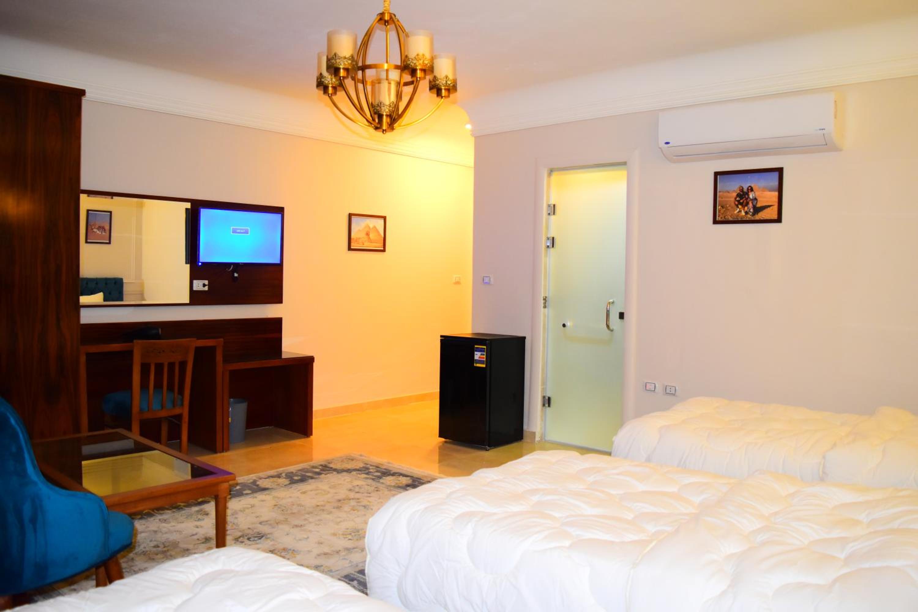 Rihana pyramids hotel