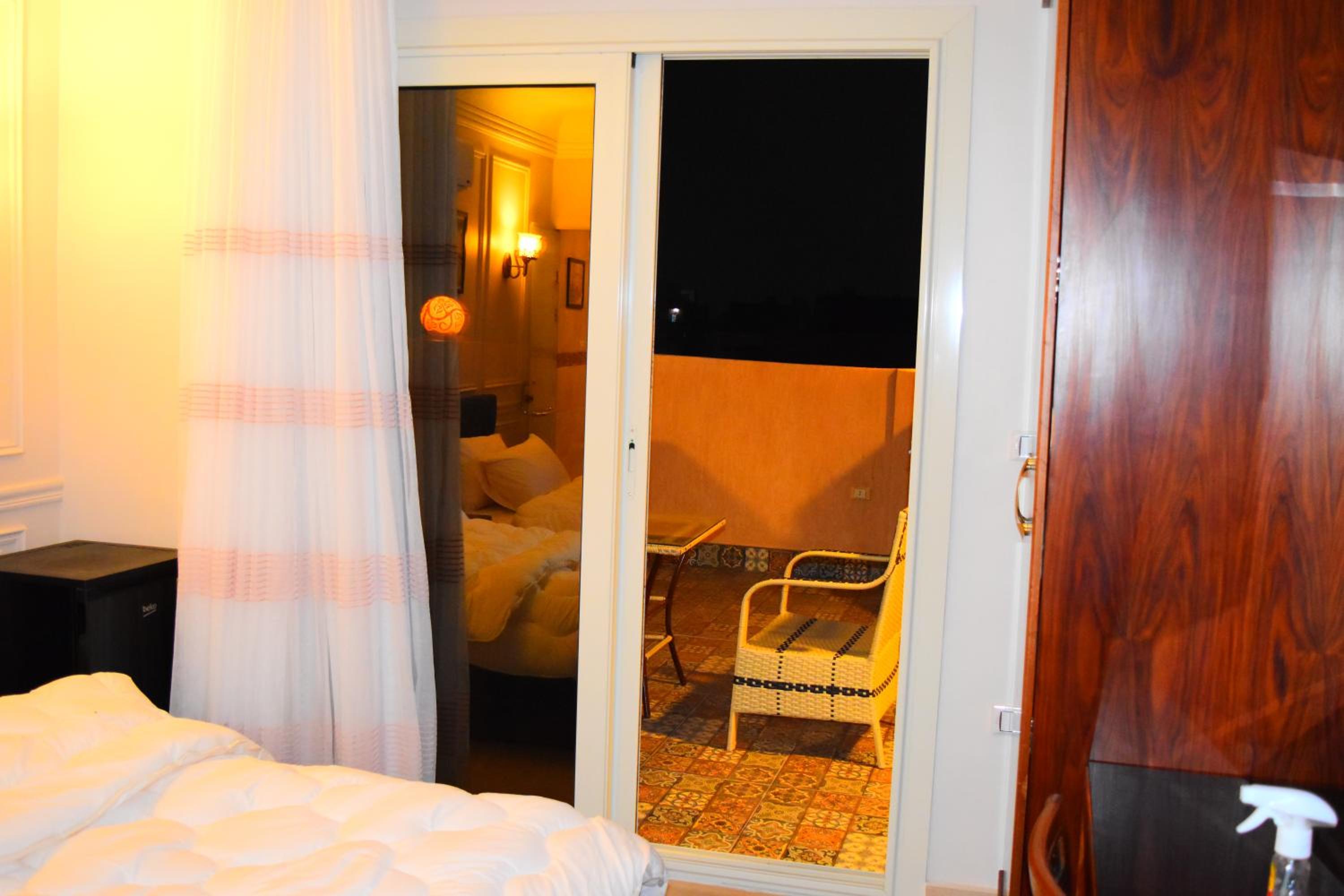 Rihana pyramids hotel