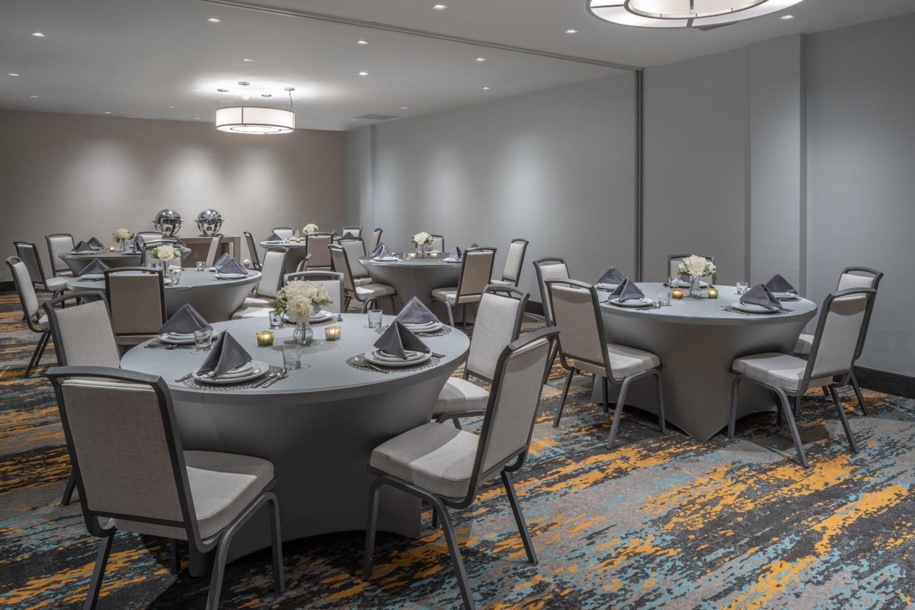 DoubleTree by Hilton Miami North I-95 photo 3