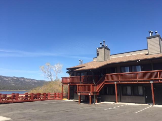 Hotel Big Bear Frontier - Image 1